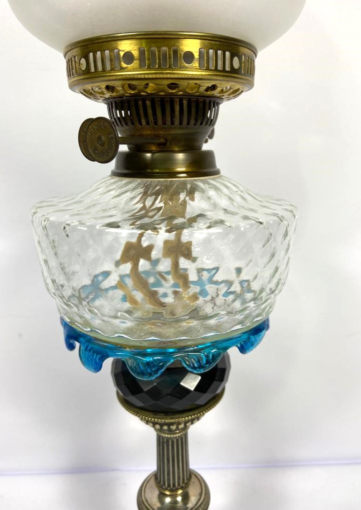 A fine Victorian silver plated and decorative glass oil lamp, 19th century, with cranberry flashed - Image 3 of 5