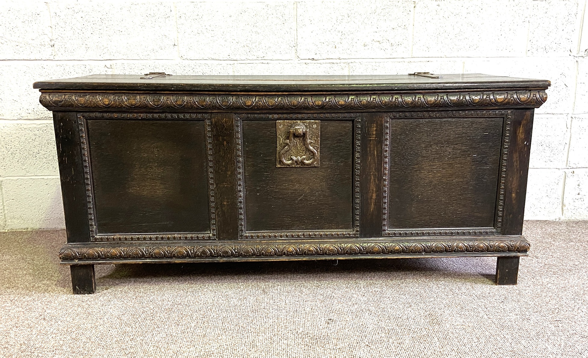 An oak 17th century style coffer, with hinged lid, three panelled front and iron strap hinges, - Image 2 of 9