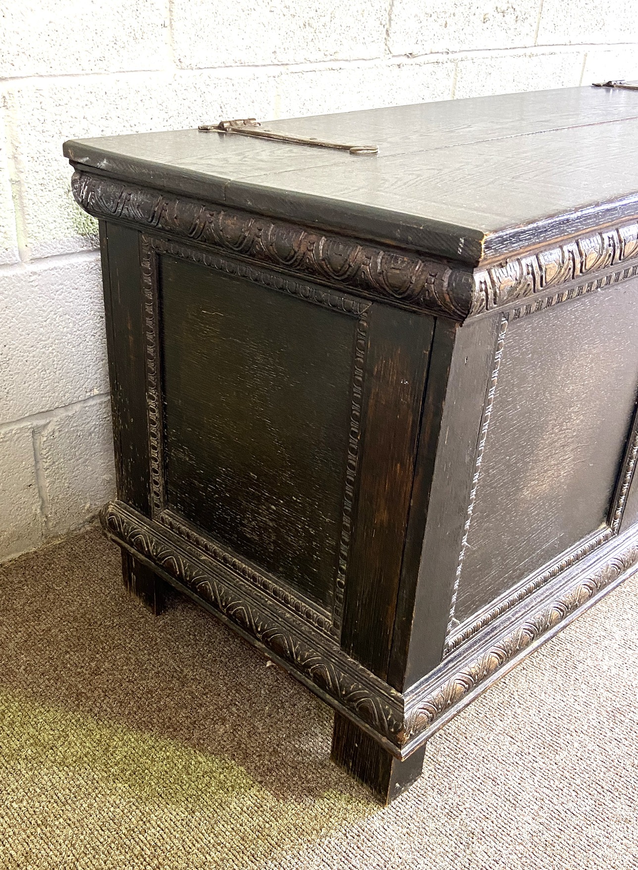 An oak 17th century style coffer, with hinged lid, three panelled front and iron strap hinges, - Image 9 of 9