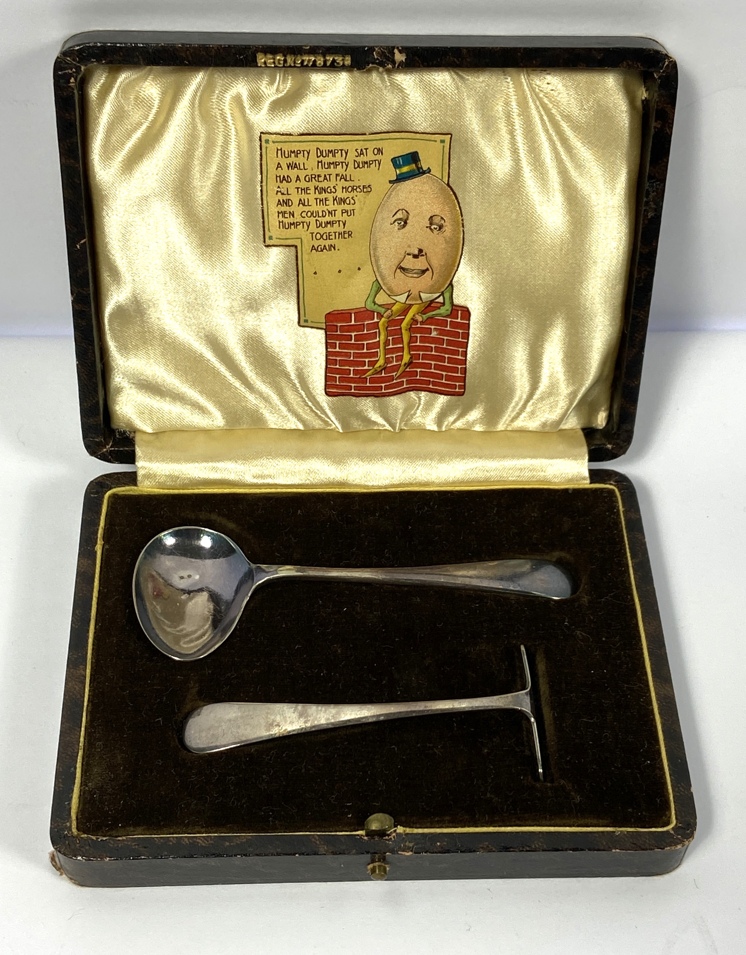 A quantity of silver and silver plate, including a cased set of silver teaspoons and sugar nips, - Image 7 of 16