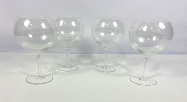 A set of Villeroy & Boch table glasses (a lot)