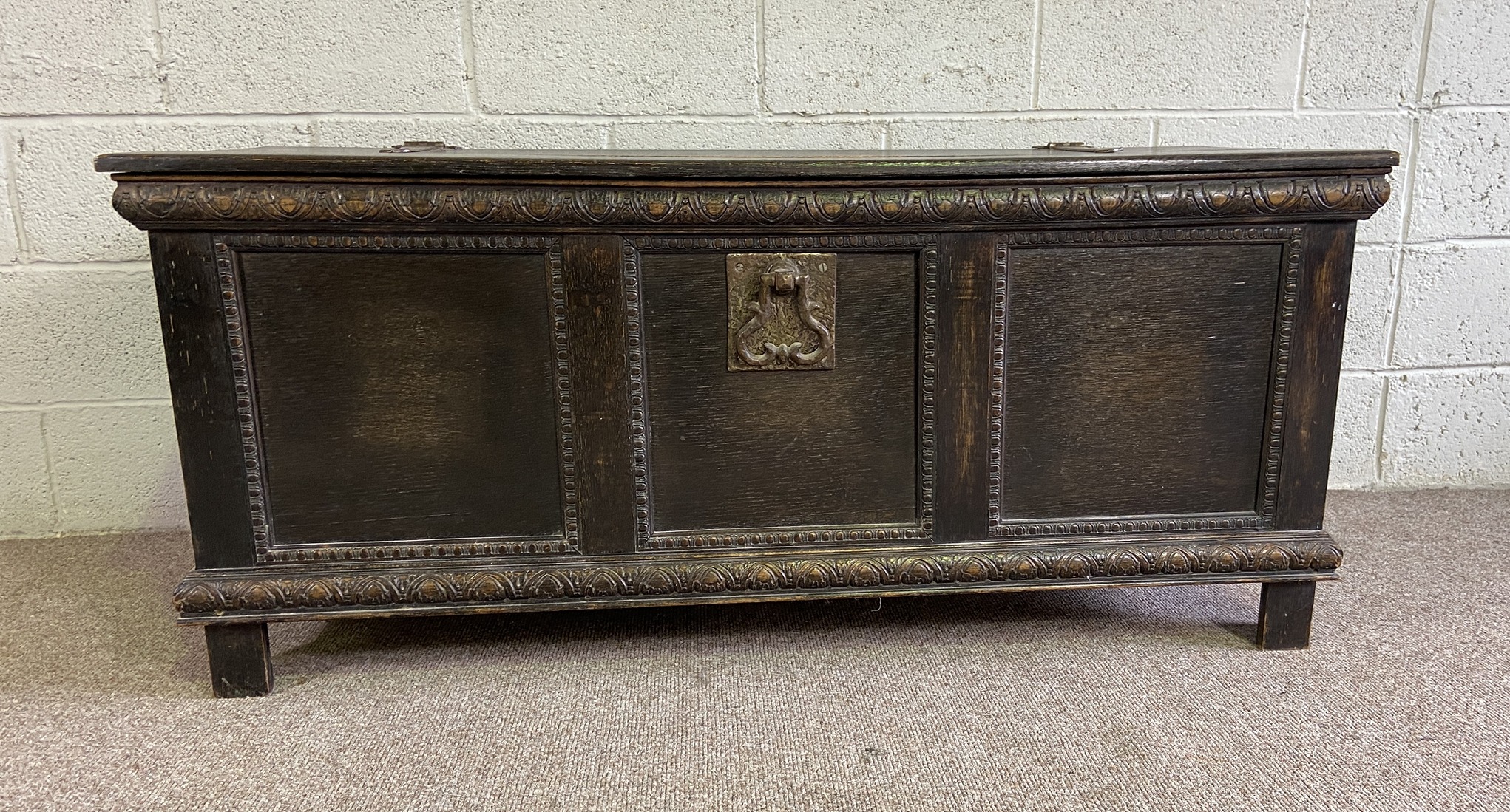 An oak 17th century style coffer, with hinged lid, three panelled front and iron strap hinges, - Image 4 of 9