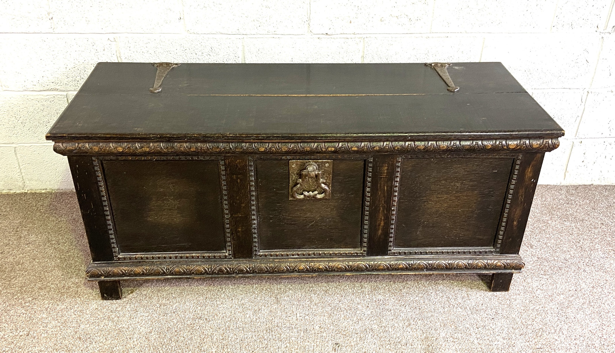 An oak 17th century style coffer, with hinged lid, three panelled front and iron strap hinges, - Image 3 of 9