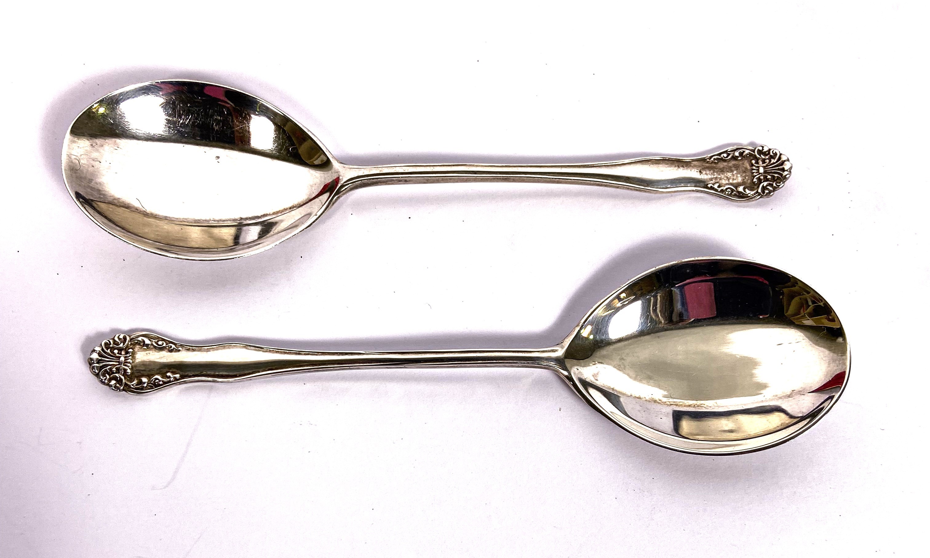 Three cased sets of silver spoons, including a pair of preserve spoons, cased; and two sets of six - Image 2 of 9