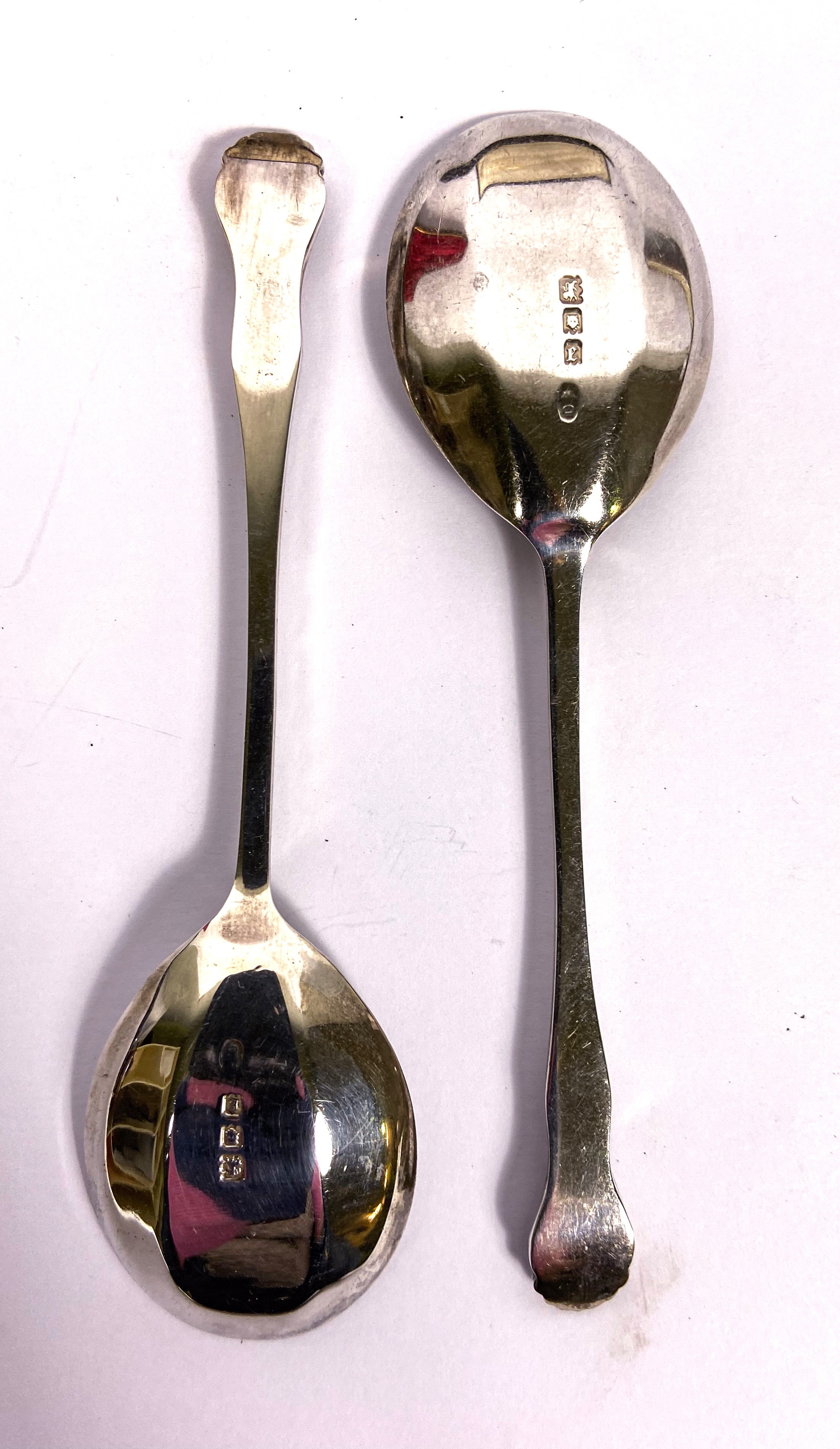 Three cased sets of silver spoons, including a pair of preserve spoons, cased; and two sets of six - Image 3 of 9