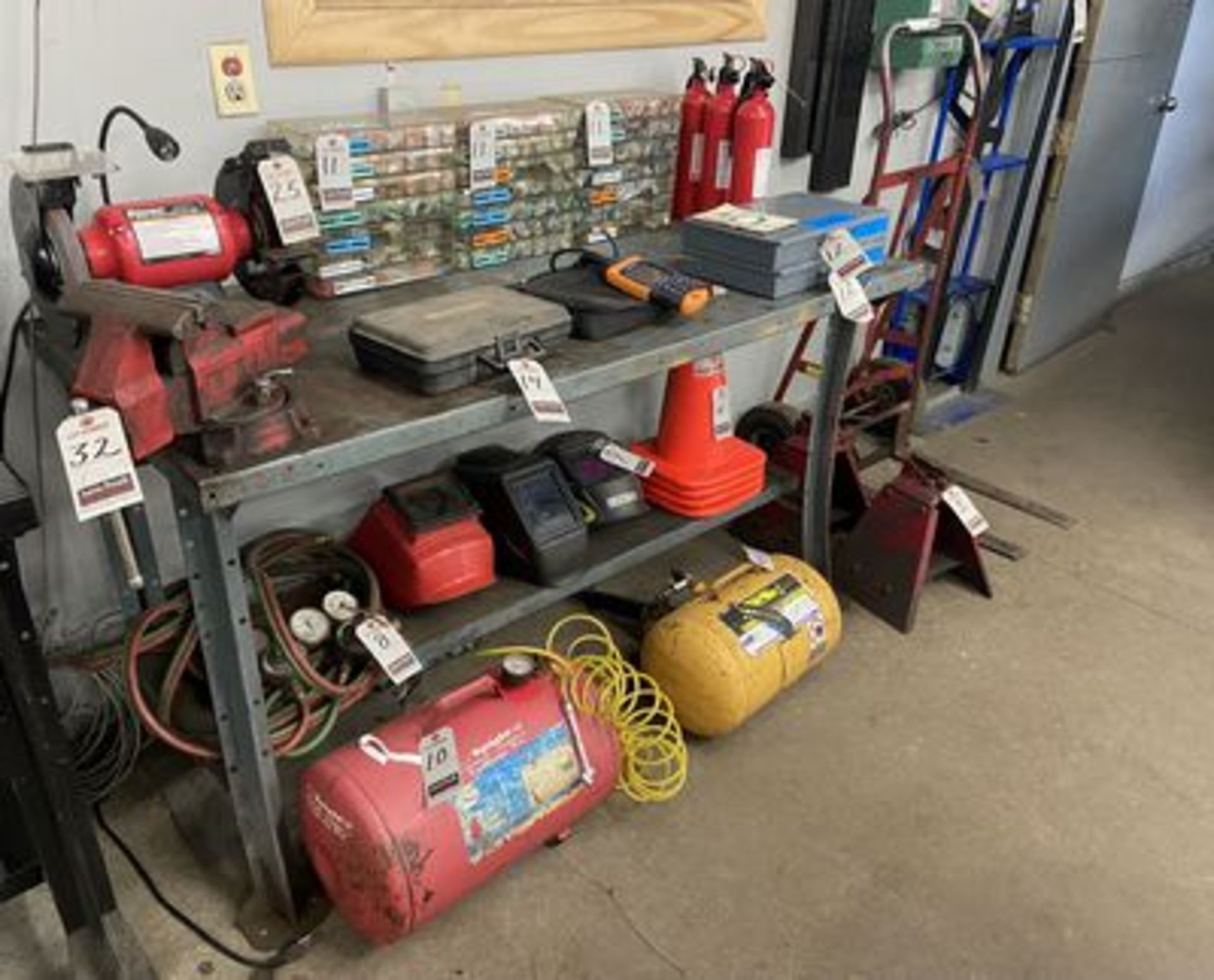 6' MET. WORKBENCH W/ 6" SWIVEL BENCH VISE