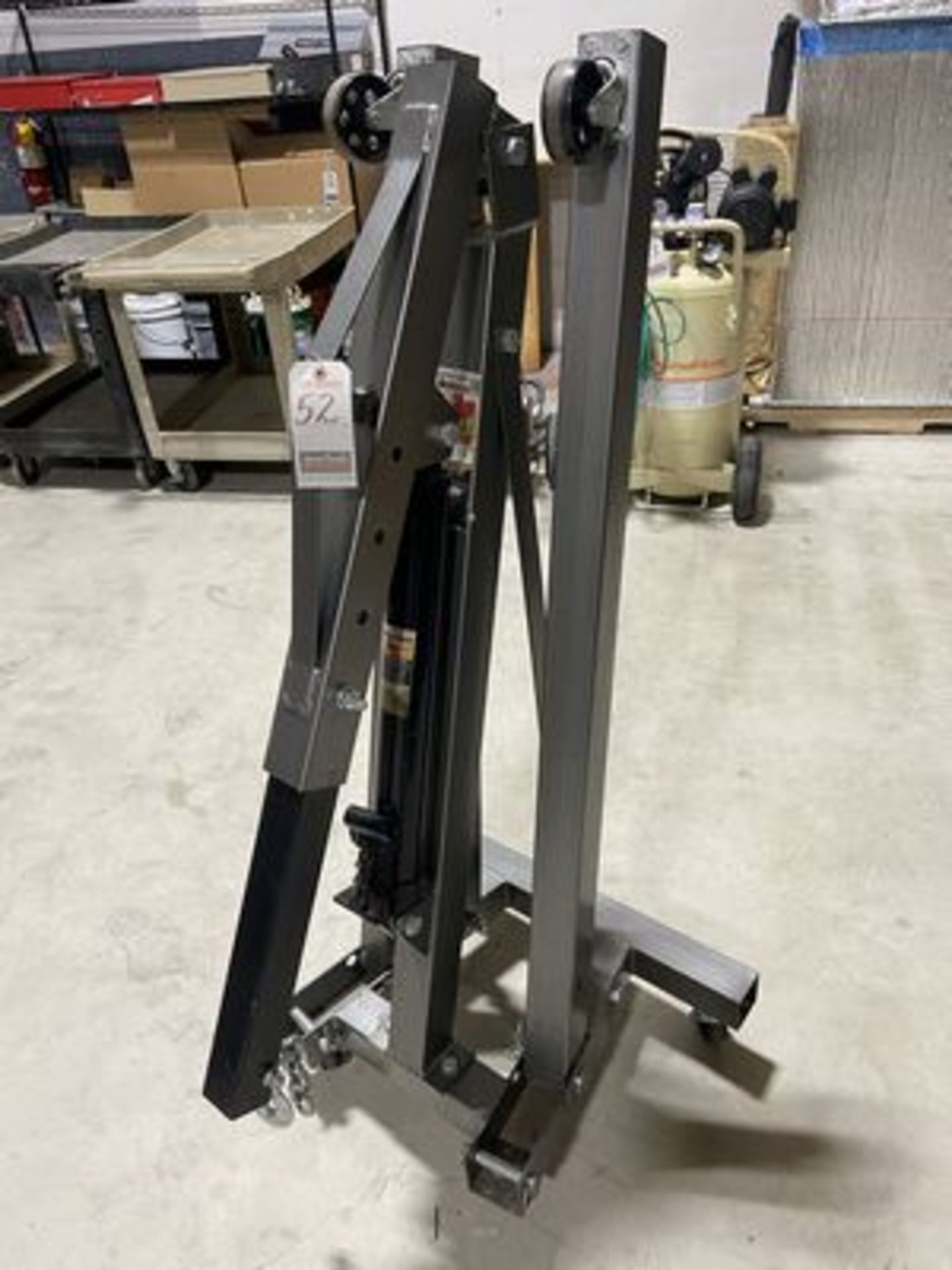 PITTSBURGH 1 TON PORT. FOLDING SHOP CRANE