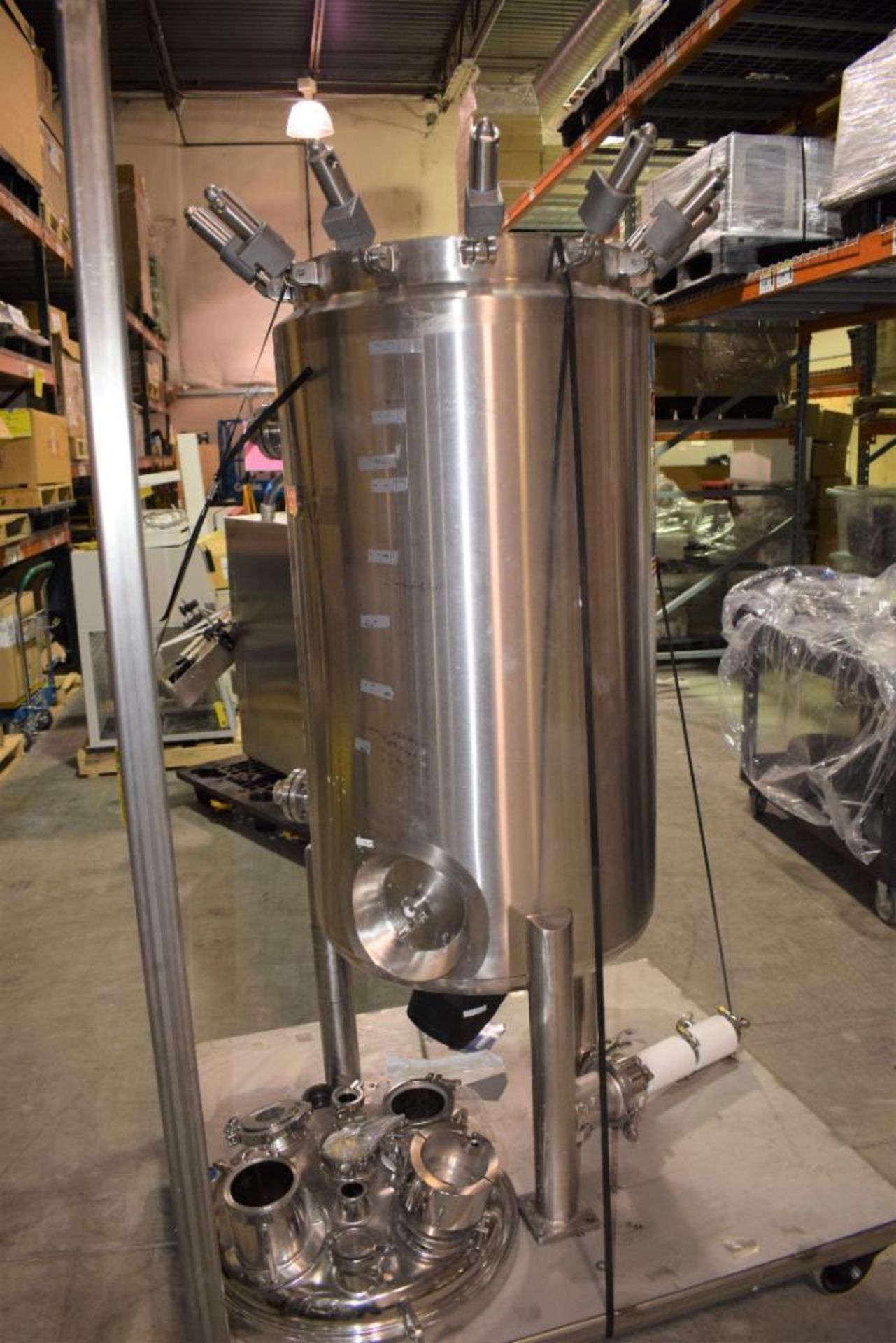 DCI Reactor, Approximate 60 Gallon, 316L Stainless Steel. Approximate 20" diameter x 44" straight si - Image 4 of 12