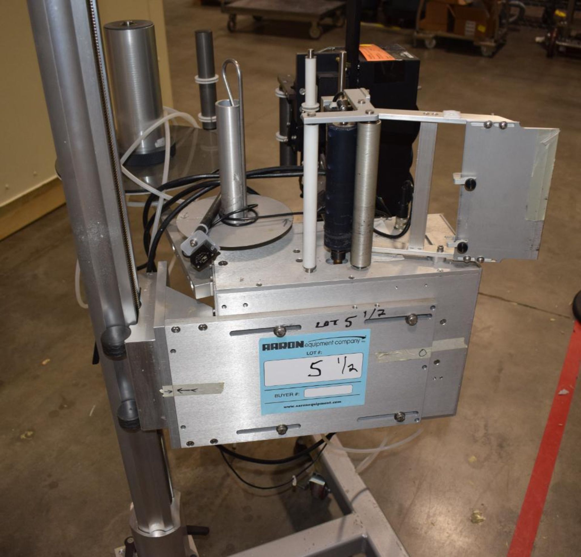 Auto Labe Model 110SRH Pressure Sensitive Wraparound Labeler. Pedastal Mounted Labeler aattaches to - Image 13 of 26