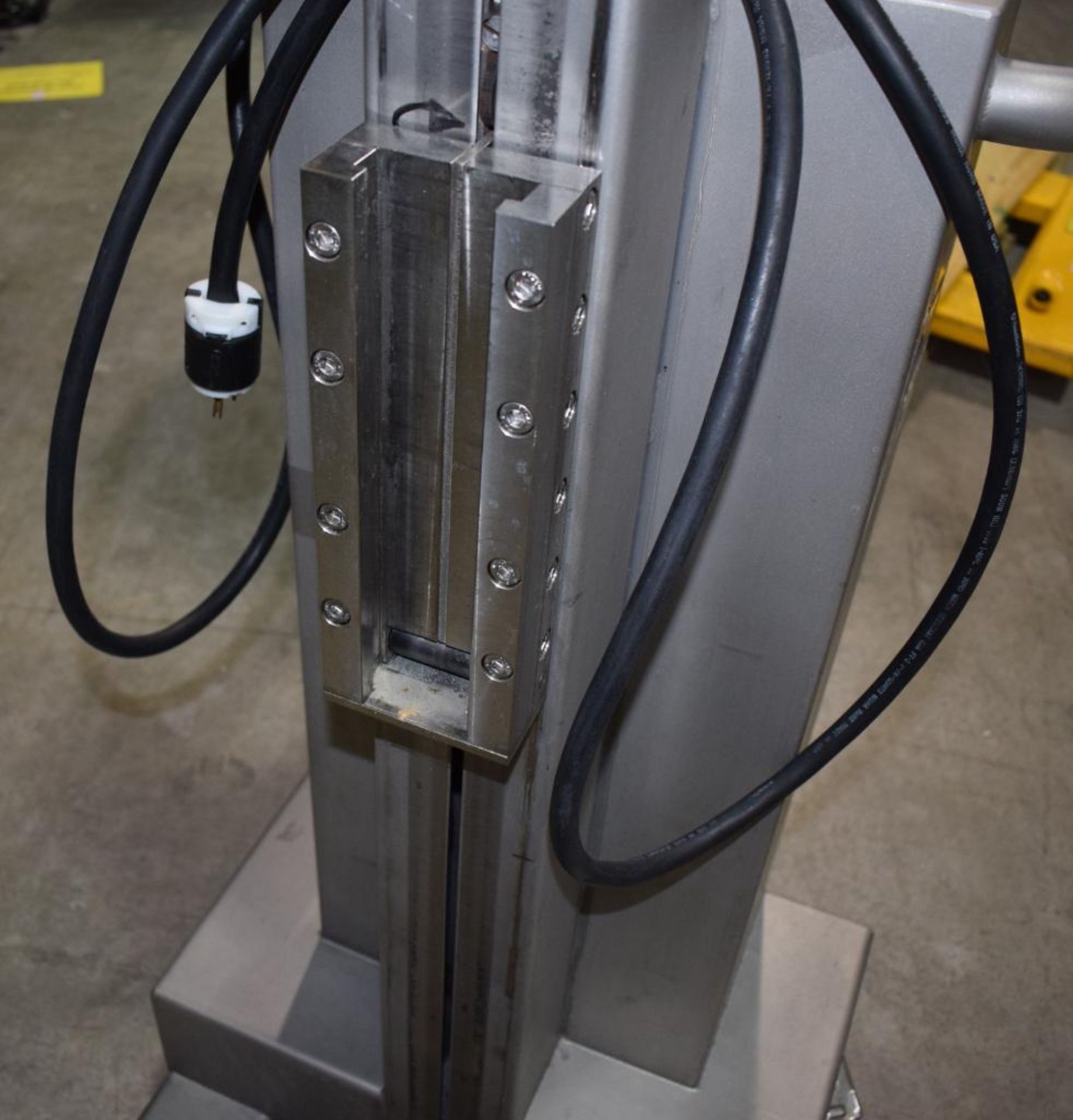 Packline Compac Platform Attachment Stainless Steel Portable Lift. Approximate capacity 275 Pounds. - Image 4 of 6