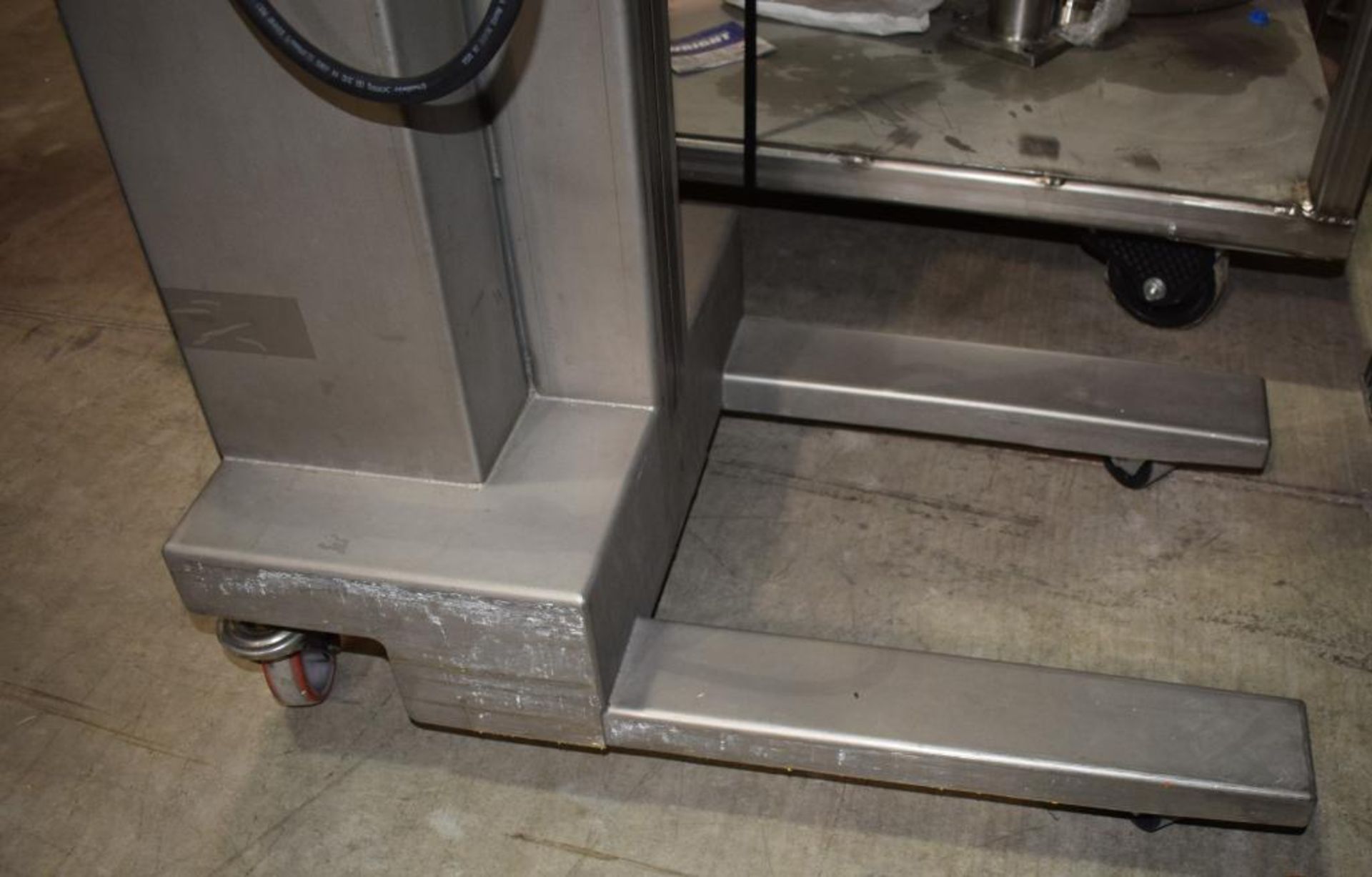 Packline Compac Platform Attachment Stainless Steel Portable Lift. Approximate capacity 275 Pounds. - Image 5 of 6