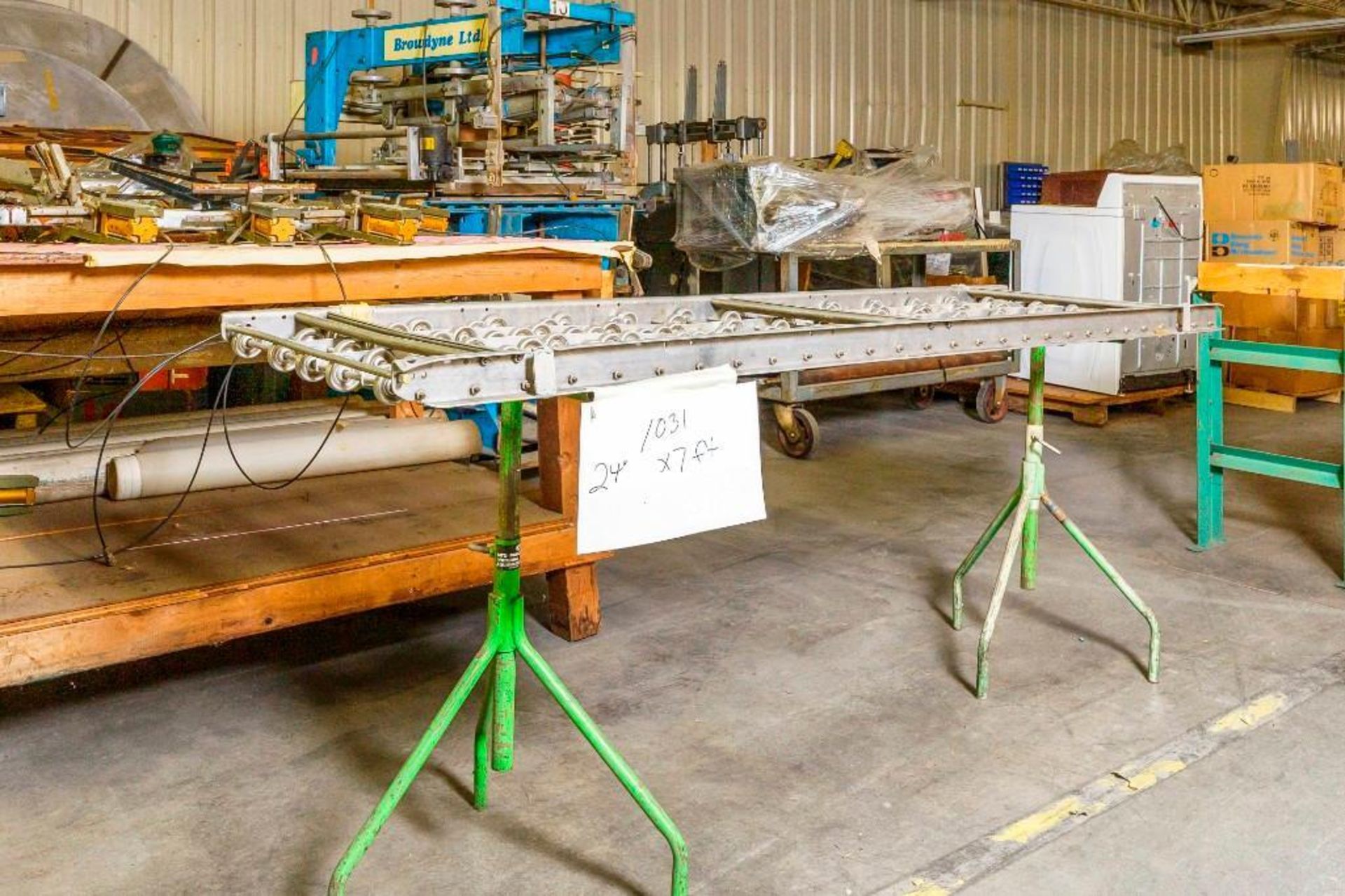 7'X24" ROLLER CONVEYOR