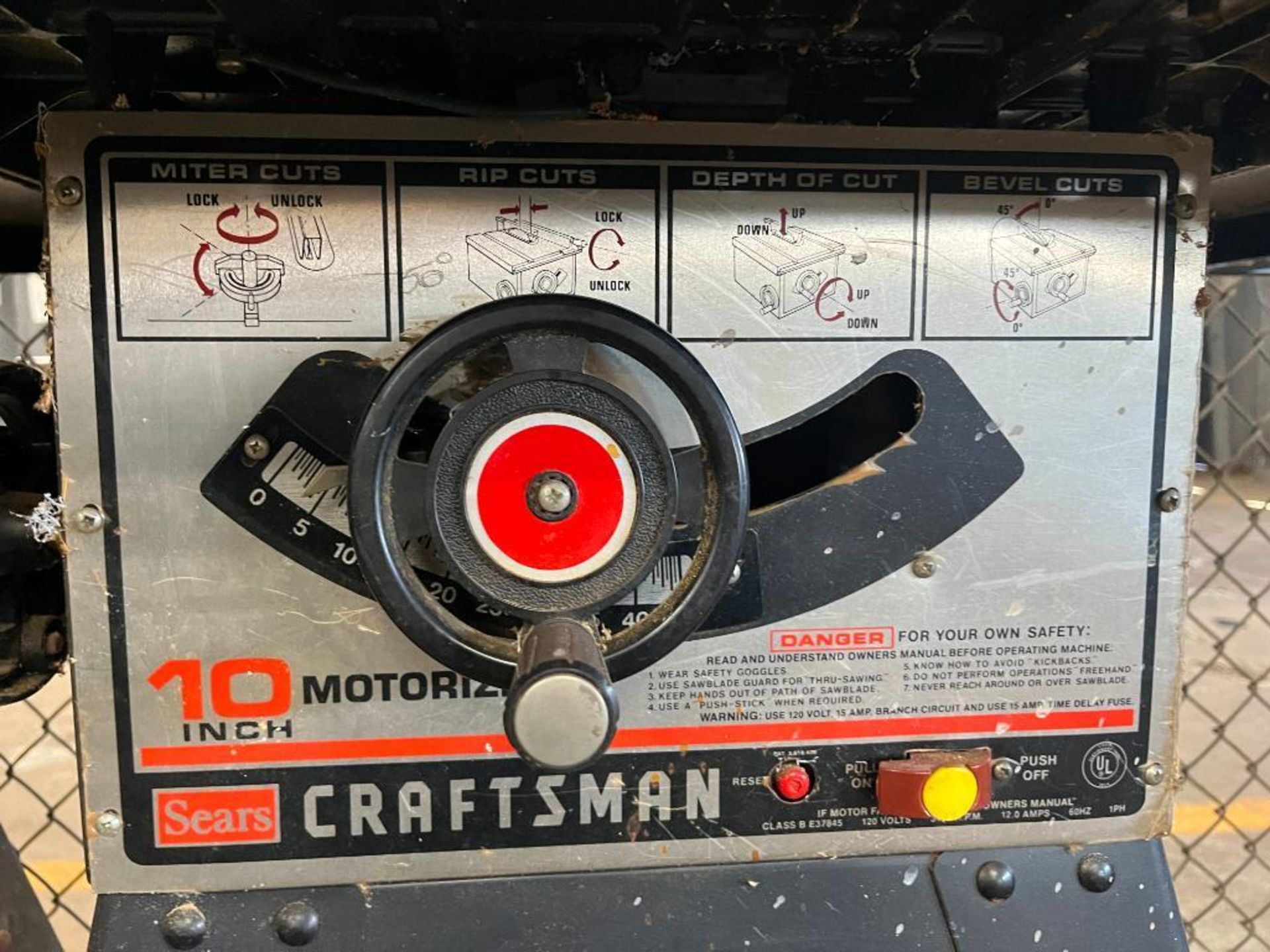 Craftsman 10 inch Motorized Table Saw, model 113.298051, S/N 4129.M0247 - Image 5 of 6