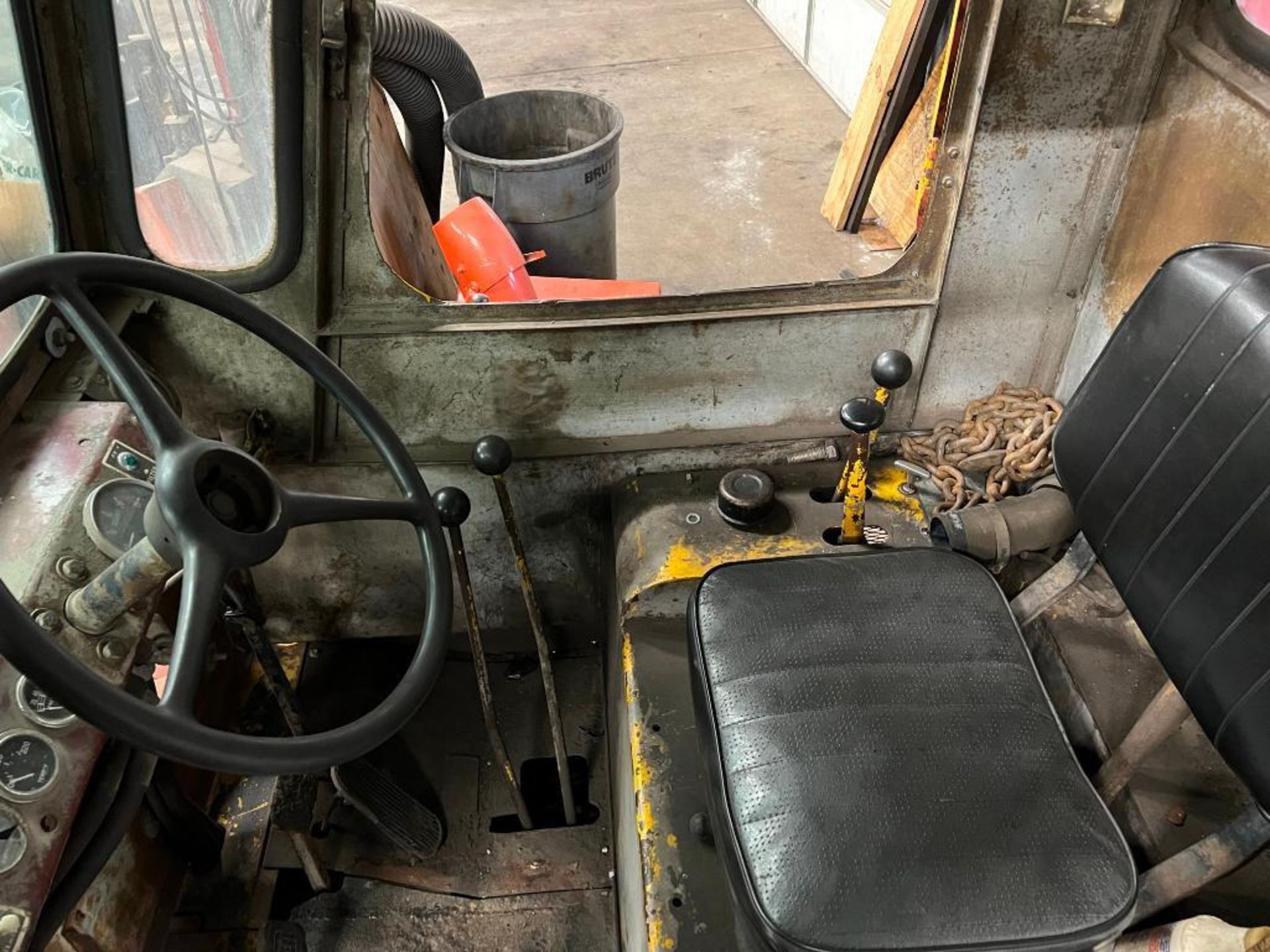 Clark Forklift - Image 14 of 17