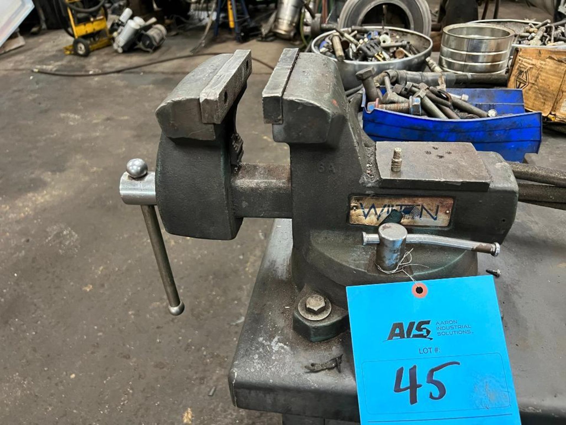 Metal workshop table with Vise - Image 6 of 10