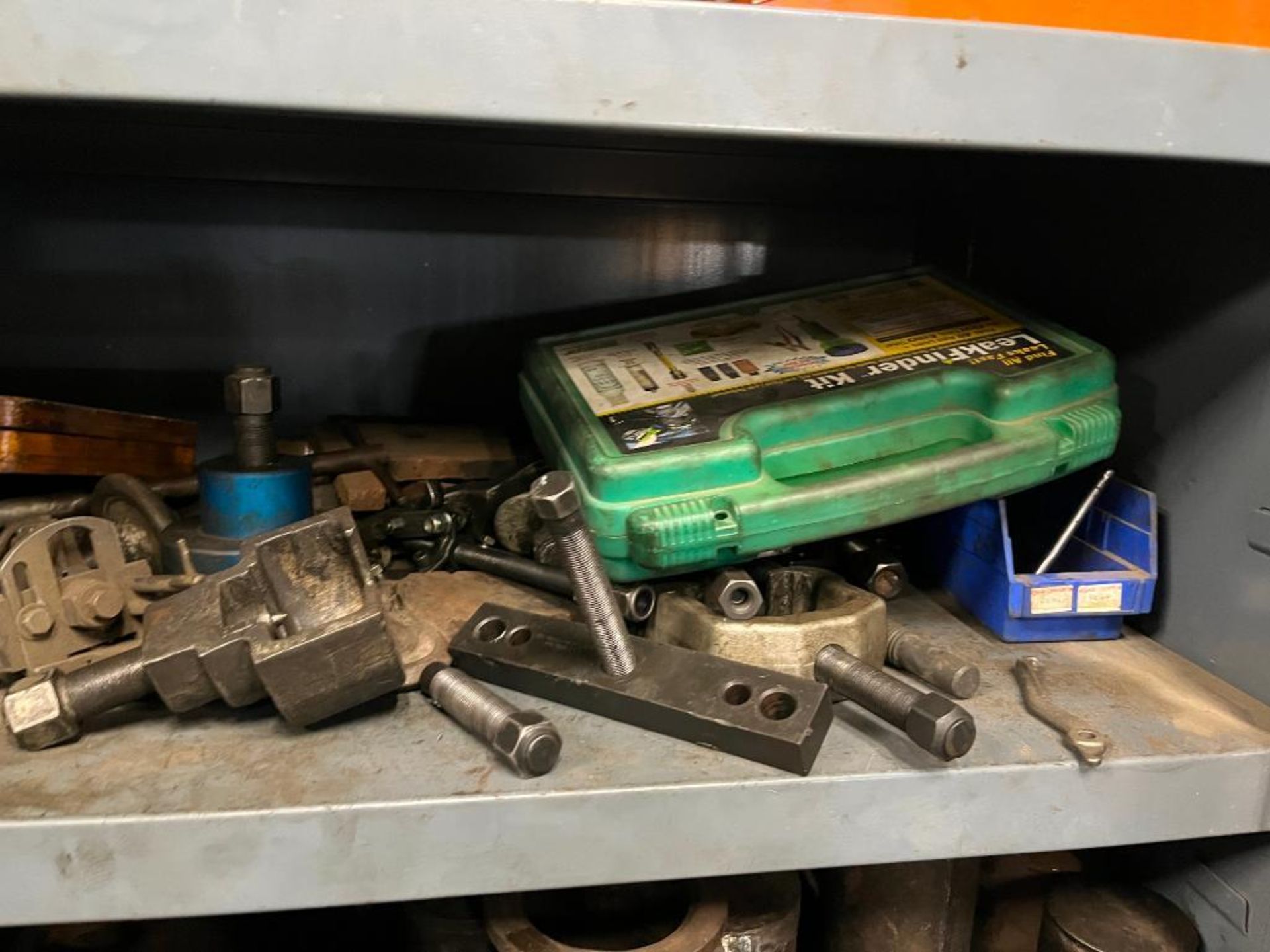 Cabinet containing MRO and miscellaneous pieces. - Image 12 of 14