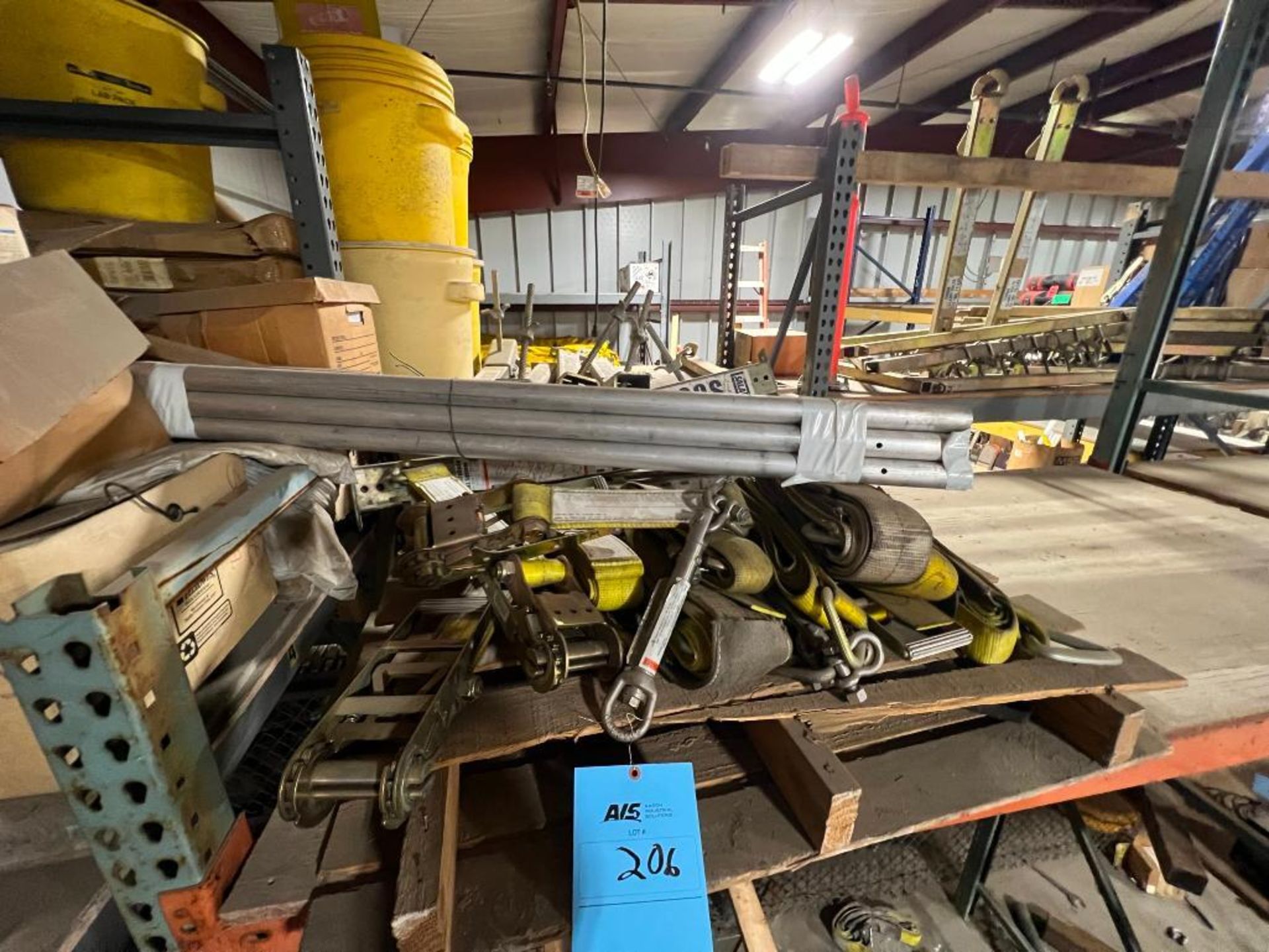 LOT: Pallet of Ratchet Straps - Image 2 of 2