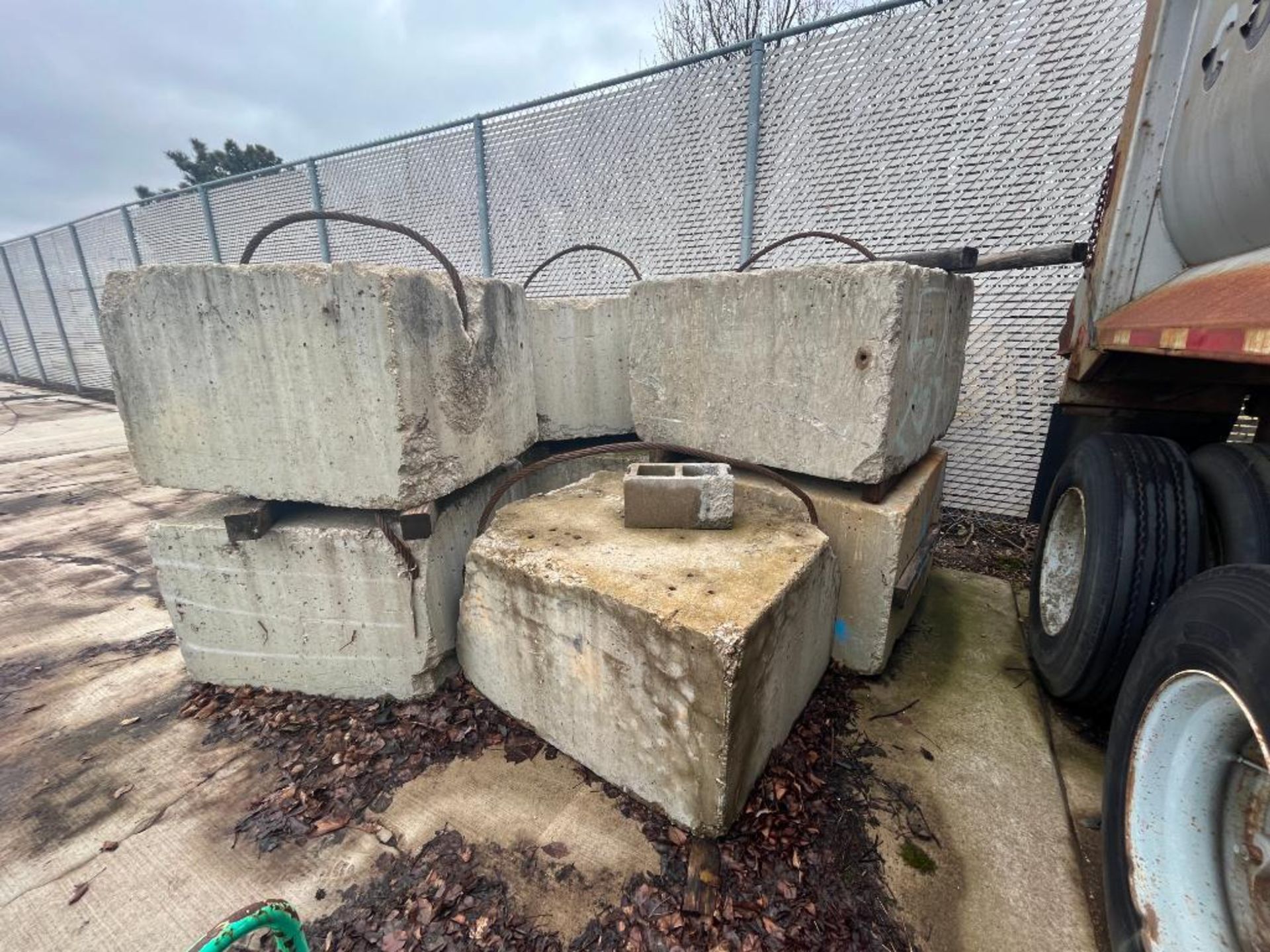 Lot: Assorted Concrete Counter Weights - Image 2 of 4