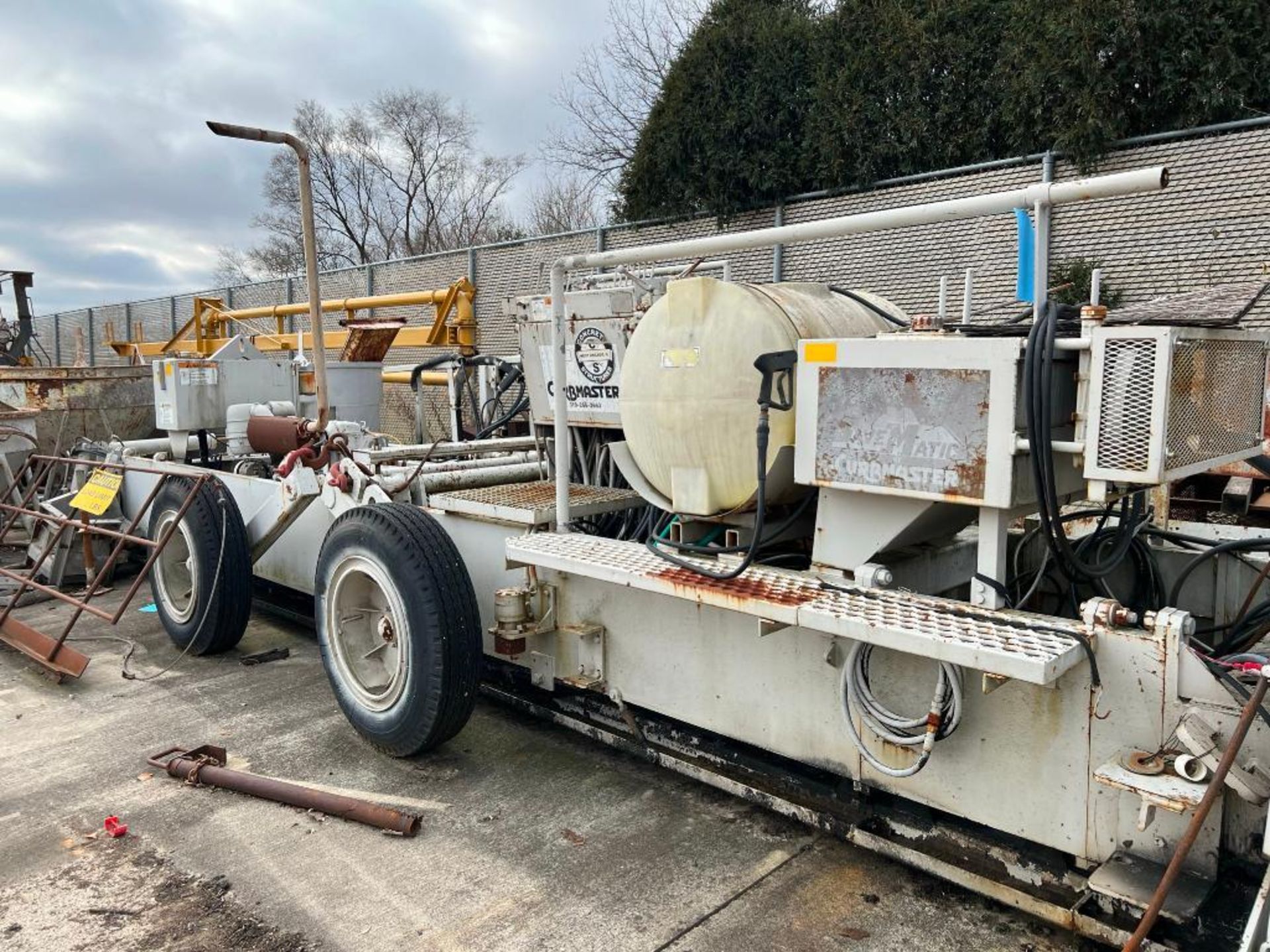 Curb Master 40' Rail Riding Paver Model 3200, S/N 911048FP and Attachments *NEEDS REPAIR* - Image 2 of 15