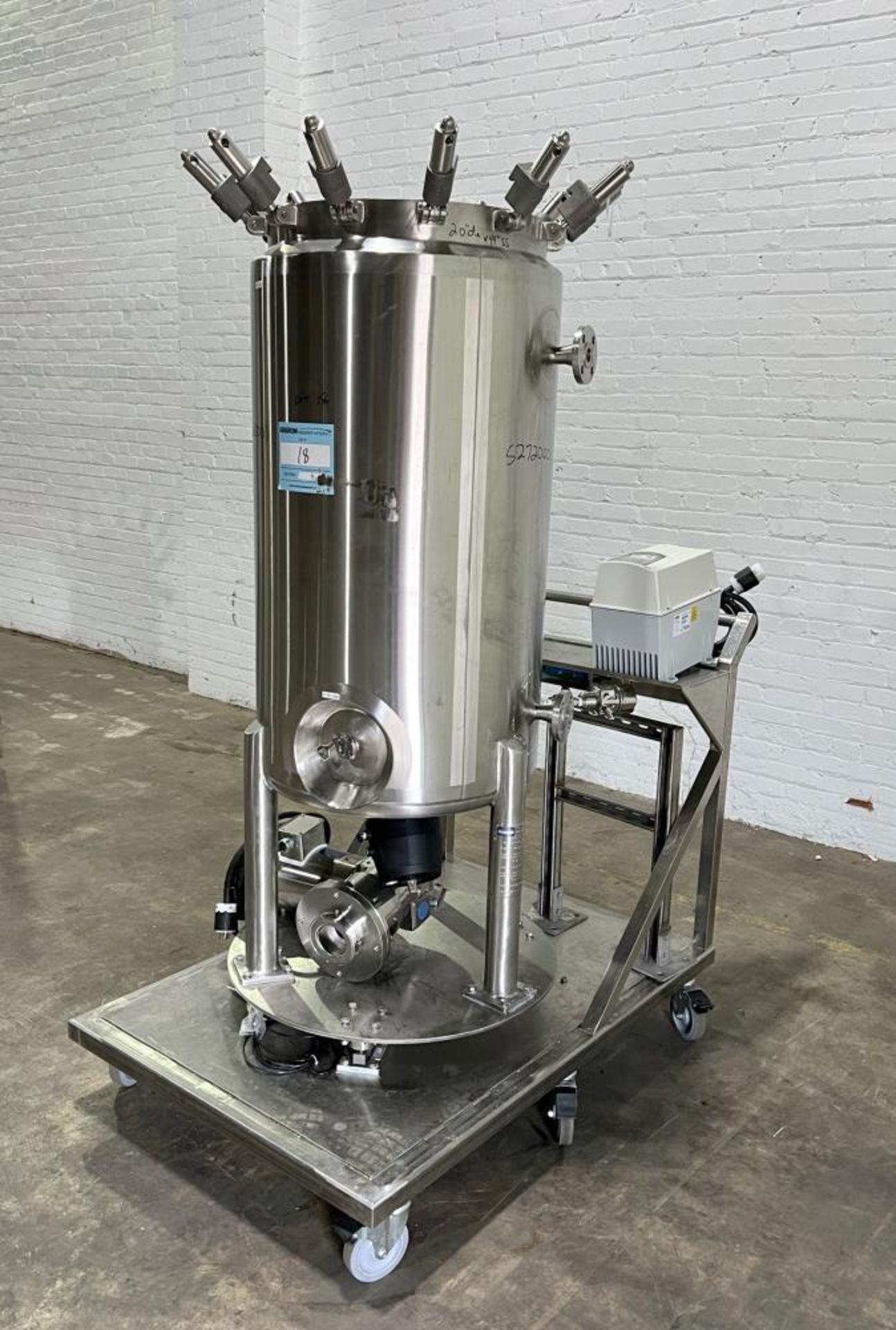 Used- DCI 60 Gallon Reactor, 316L Stainless Steel, Vertical. Approximate 20" diameter x 38.875" stra