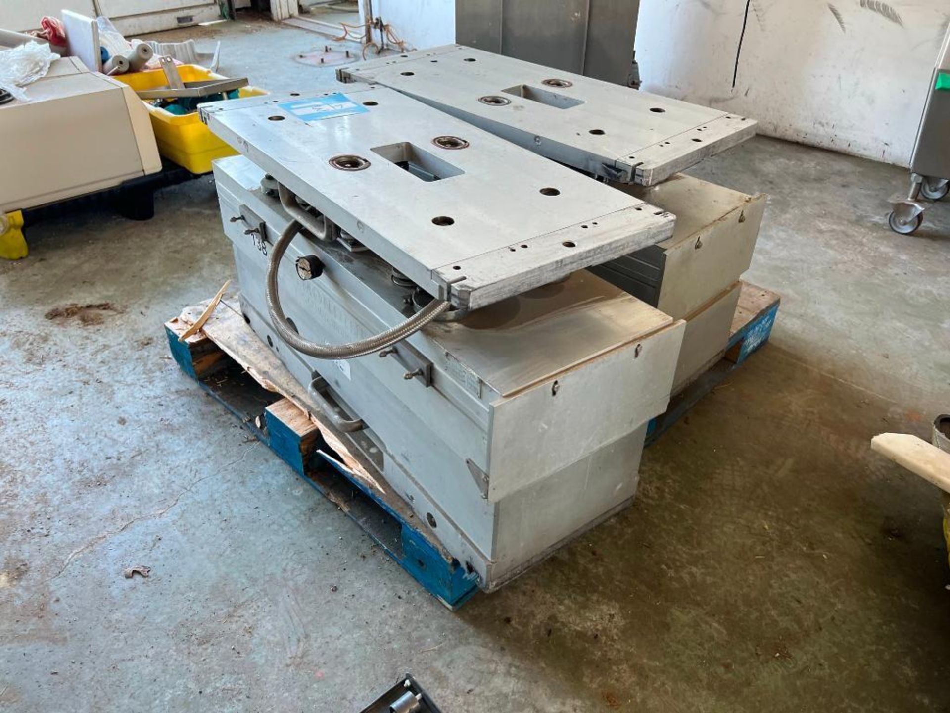 Mondini evo heads for tray sealers, size 13 - Image 2 of 3