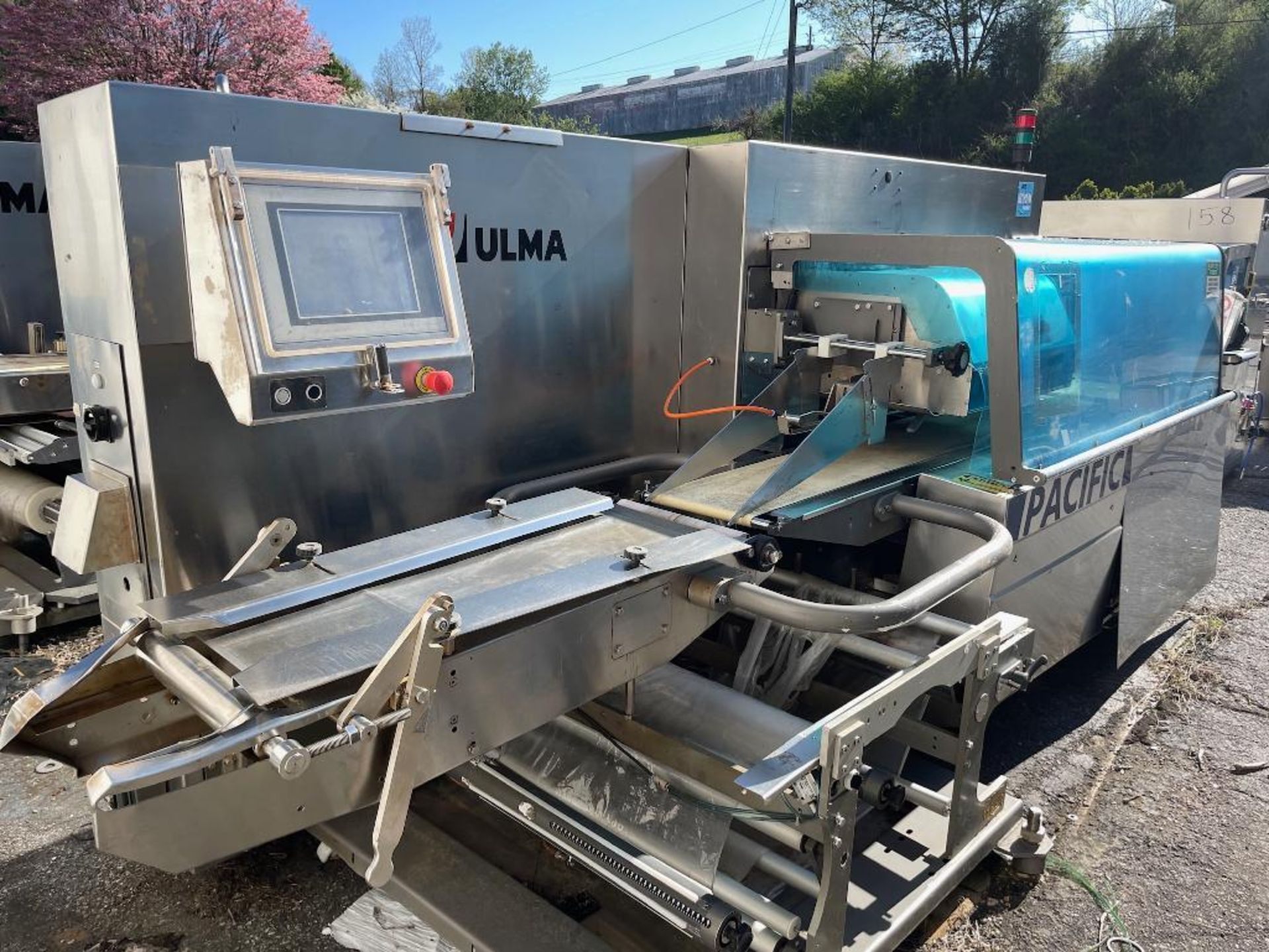 Ulma Mother bagger flow wrapper, model: Pacific LS-BI, sn: 1310058, 220v/3ph/60hz, 162 L X 66 W X 64