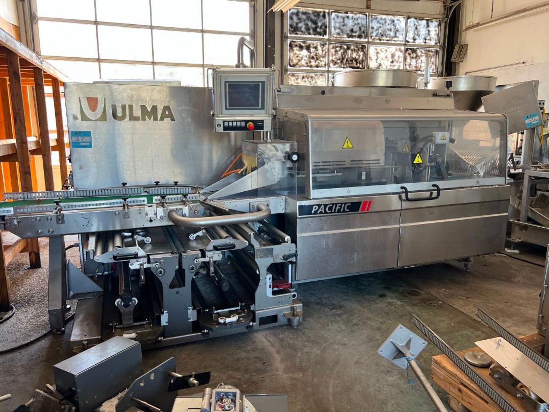 Ulma Pacific Flow wrapper, Model: Pacific LS BI MBAG, sn: 1310622, 230V/3ph/60hz, year: 2016. 139 L