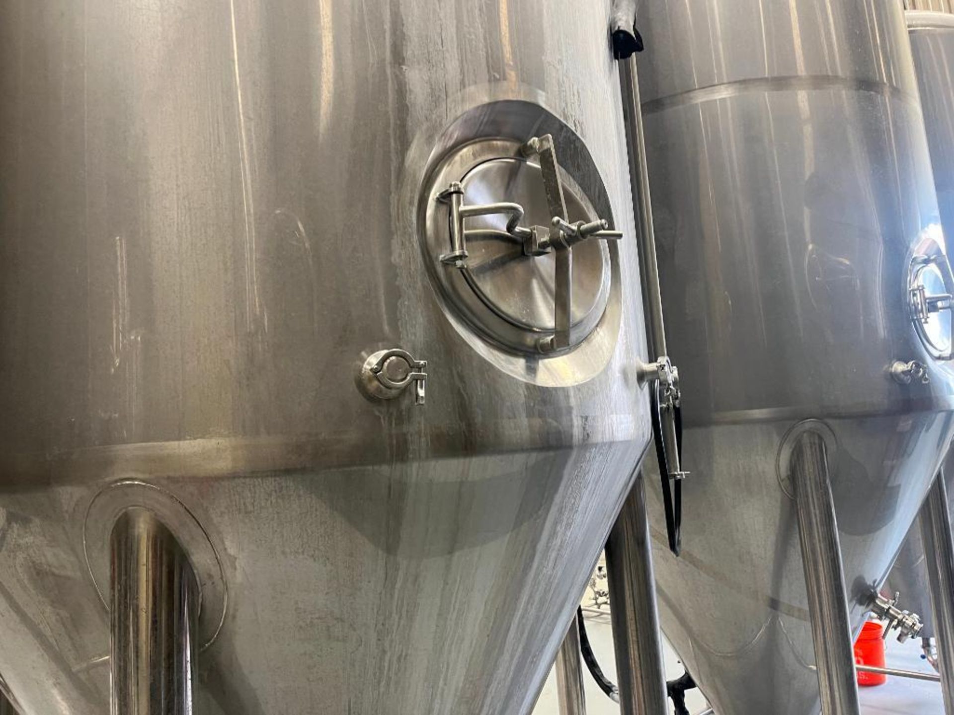 Shenzhen Jacketed Fermenter Tank, 60BBL (1800 Gallon), 304 Stainless Steel. Dished top coned bottom. - Image 8 of 11