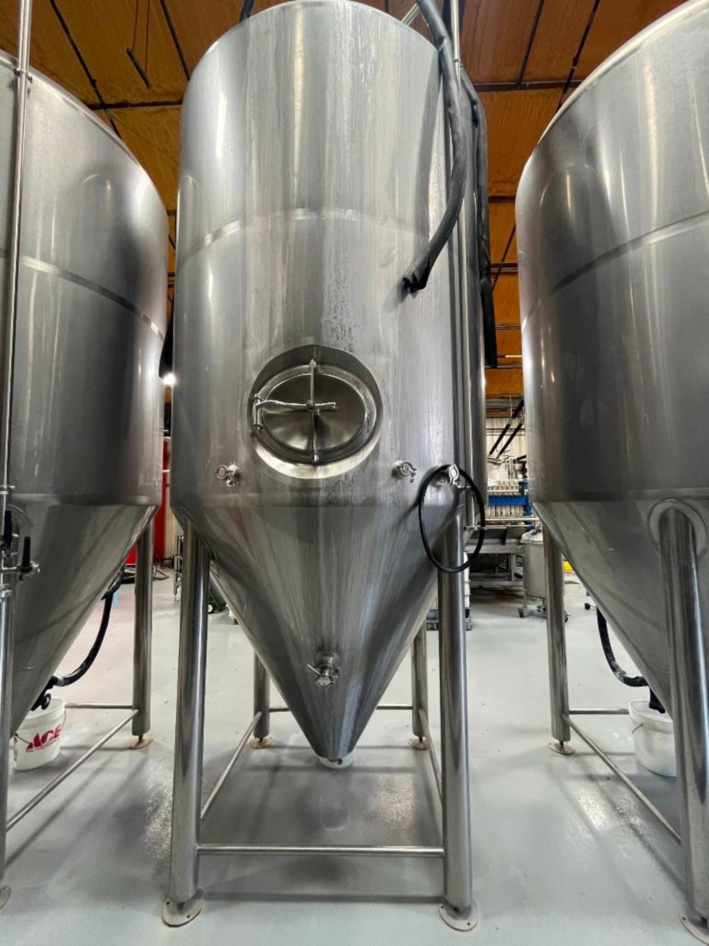 Shenzhen Jacketed Fermenter Tank, 60BBL (1800 Gallon), 304 Stainless Steel. Dished top coned bottom.