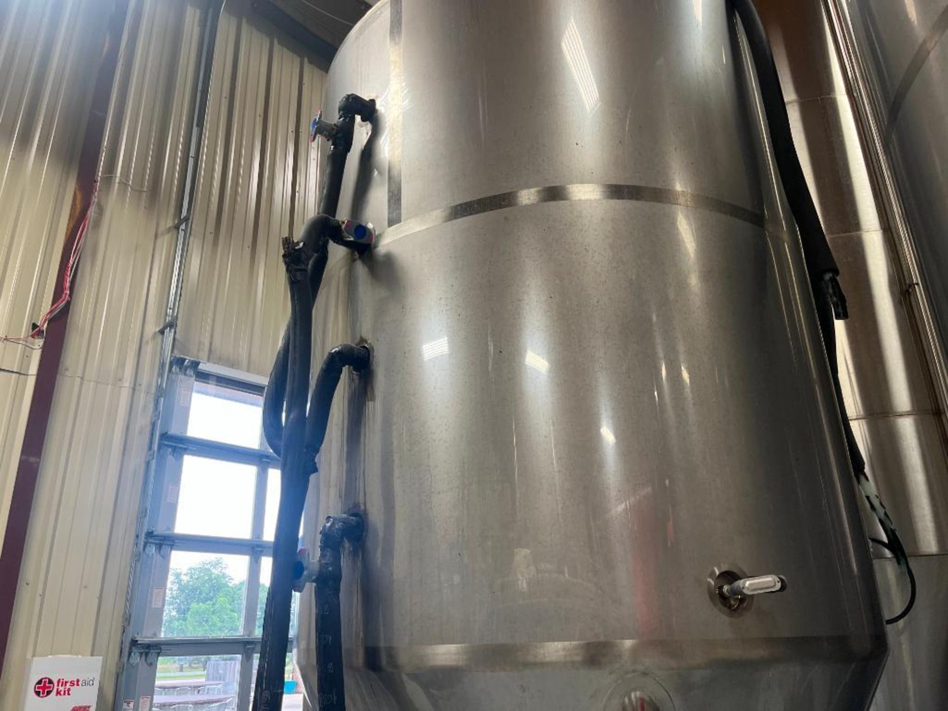 Shenzhen Jacketed Fermenter Tank, 60BBL (1800 Gallon), 304 Stainless Steel. Dished top coned bottom. - Image 7 of 12