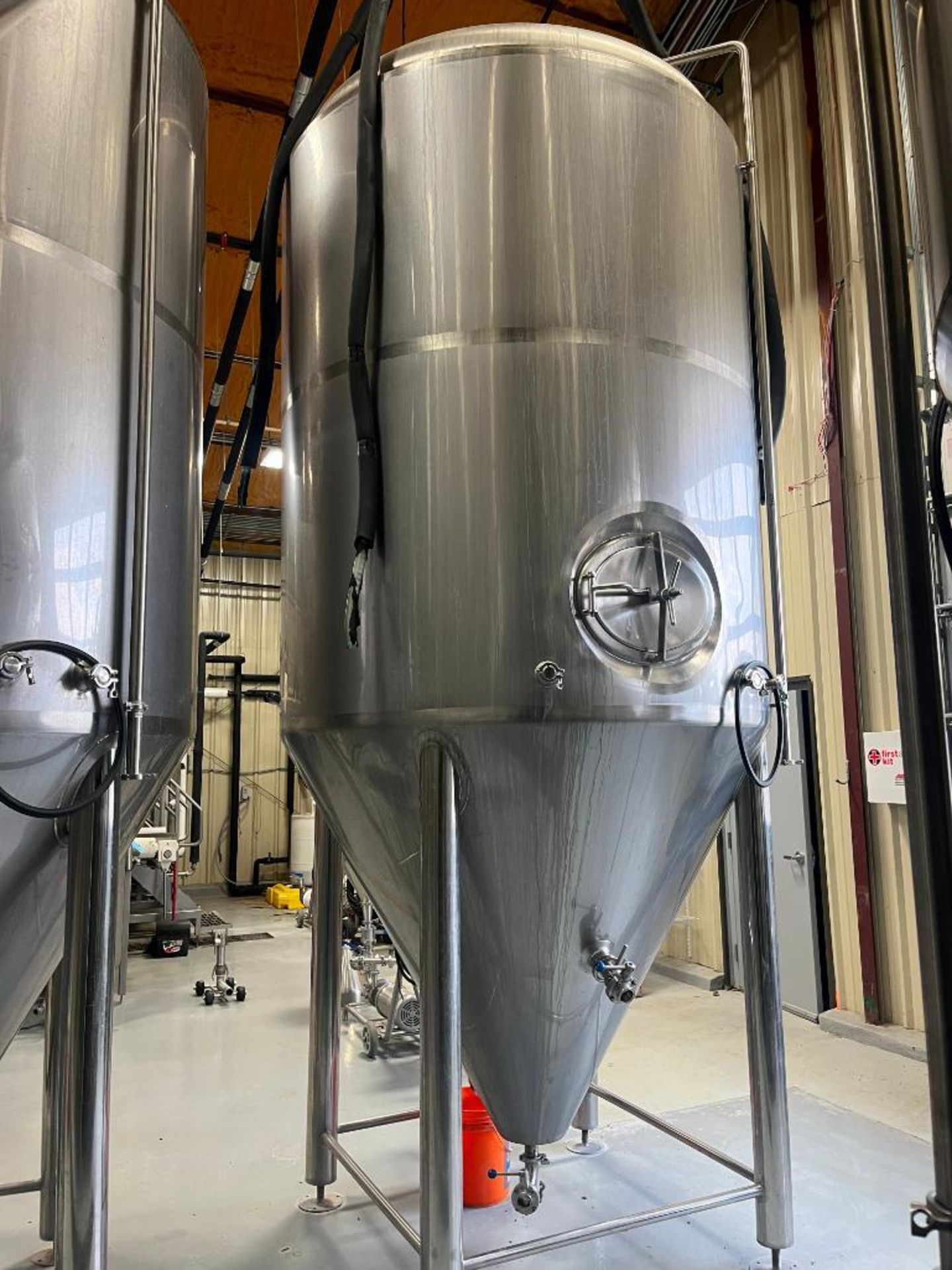 Shenzhen Jacketed Fermenter Tank, 60BBL (1800 Gallon), 304 Stainless Steel. Dished top coned bottom.