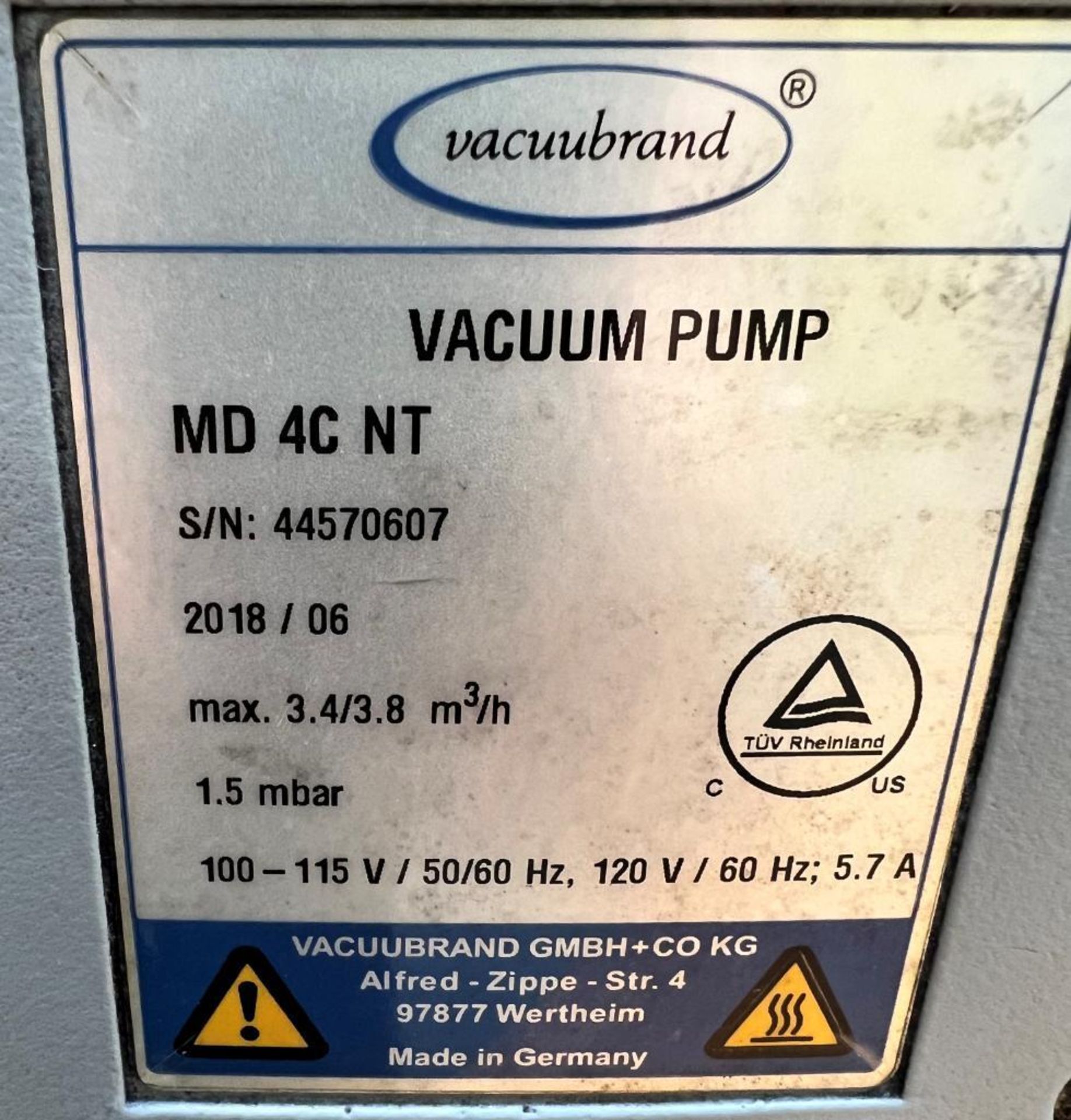 Lot Of (2) Vacuubrand Chemistry Diaphragm Pumps, Model MD4CNT, Serial# 44570607 & 103346411. - Image 5 of 7