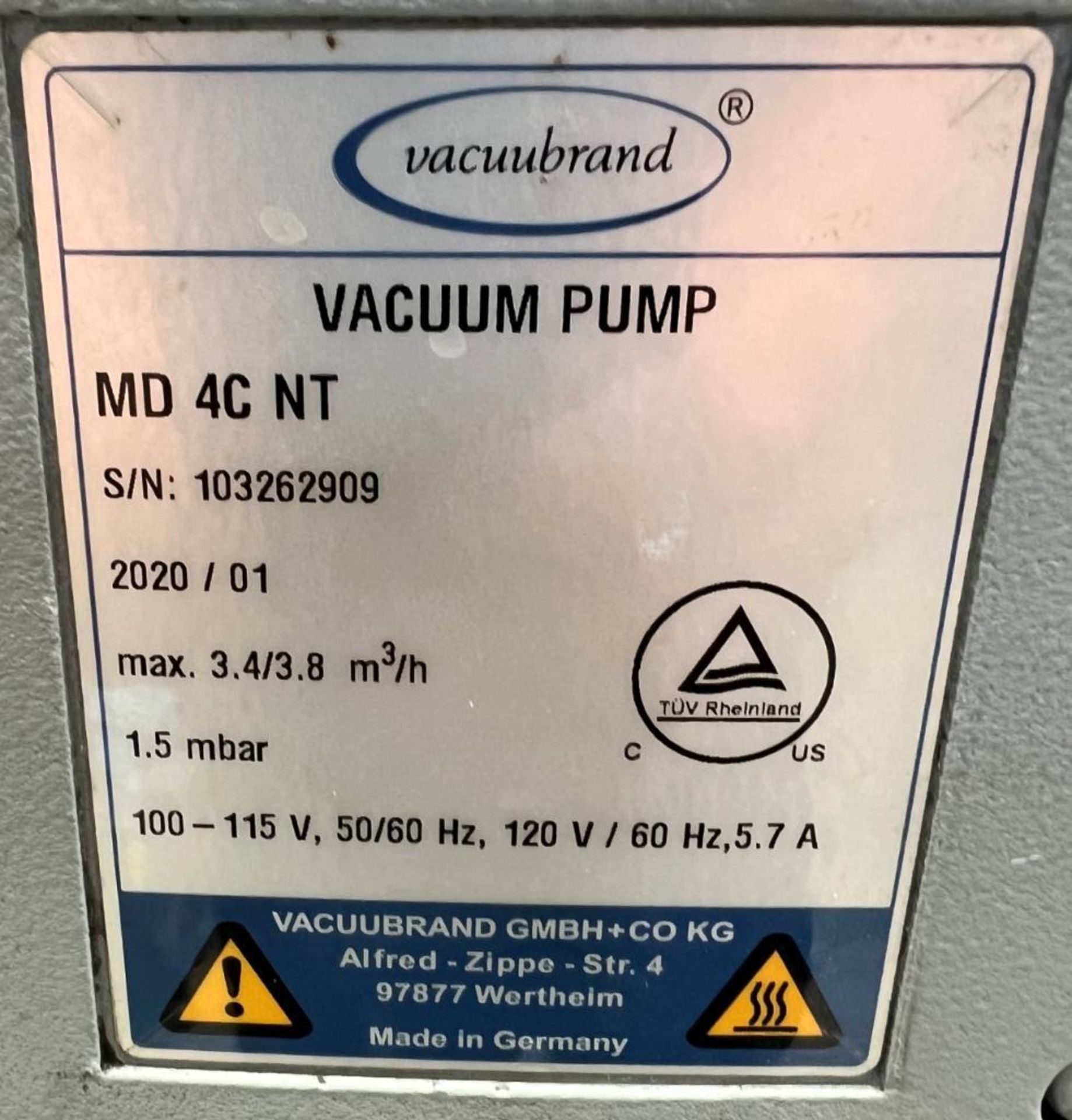 Lot Of (2) Vacuubrand Chemistry Diaphragm Pumps, Model MD4CNT, Serial# 103262909 & 44570612. - Image 5 of 7