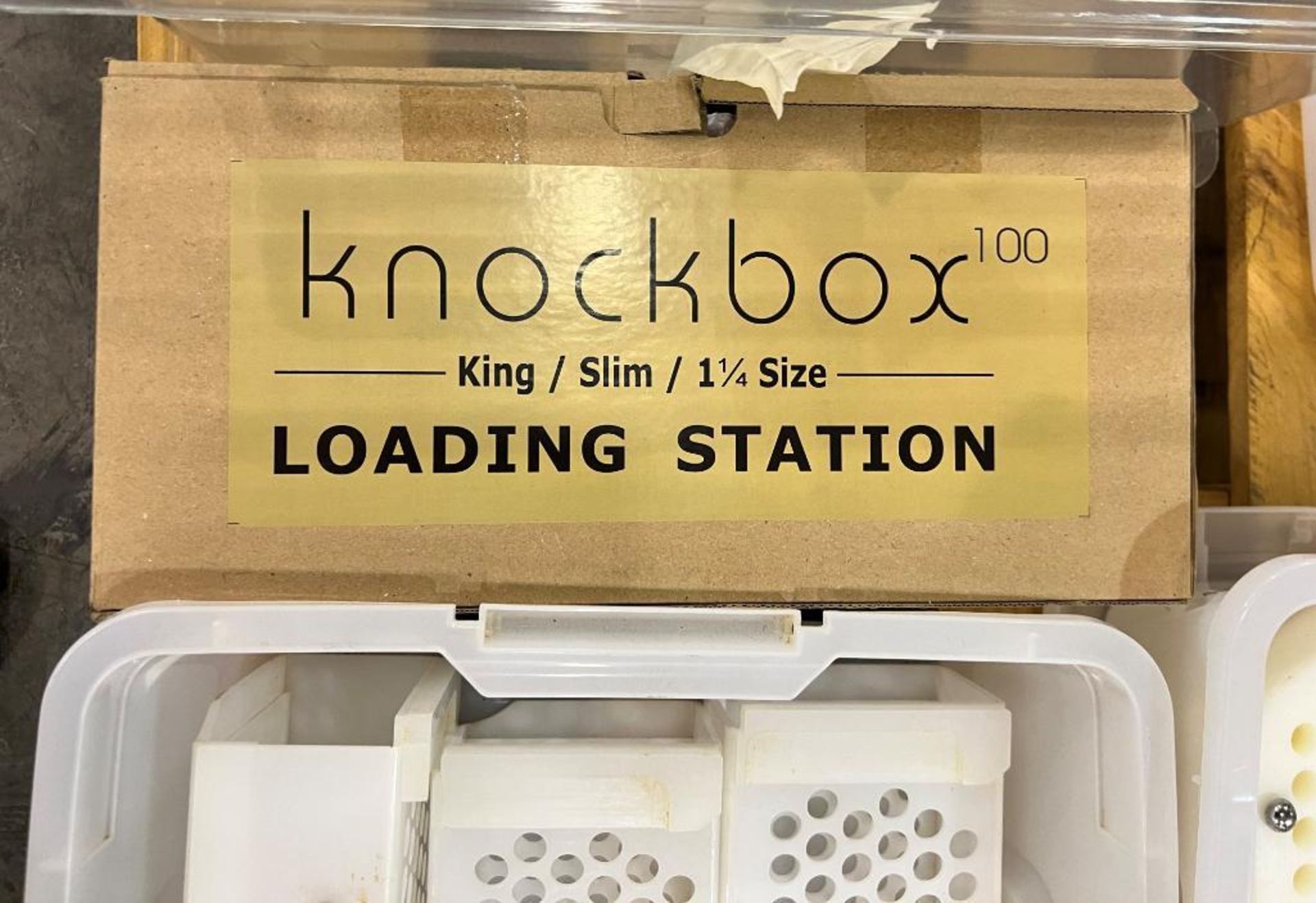 Lot Of (2) Futurola Knockbox 100. With miscellaneous loading stations. - Image 10 of 11