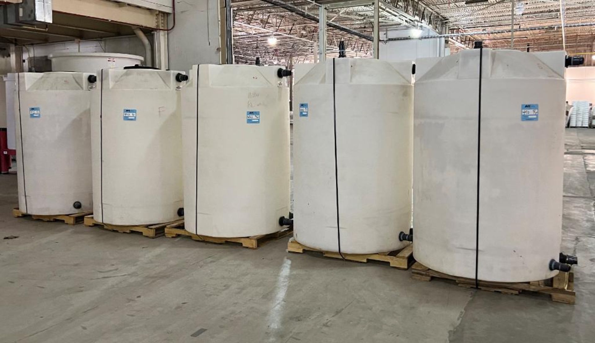 Lot Of (5) SSI Approximate 500 Gallon White Poly Tanks.