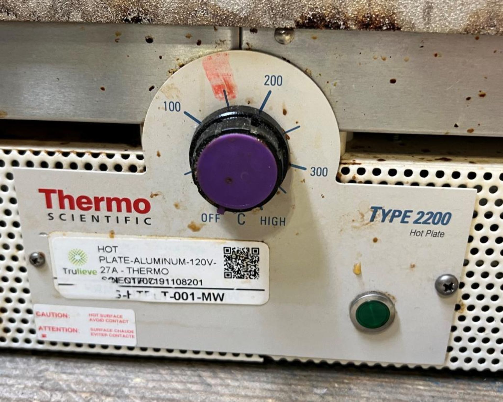 Thermo Scientific Analog Hot Plate, Model HPA2245MQ, Serial# C1707191108201. - Image 3 of 4