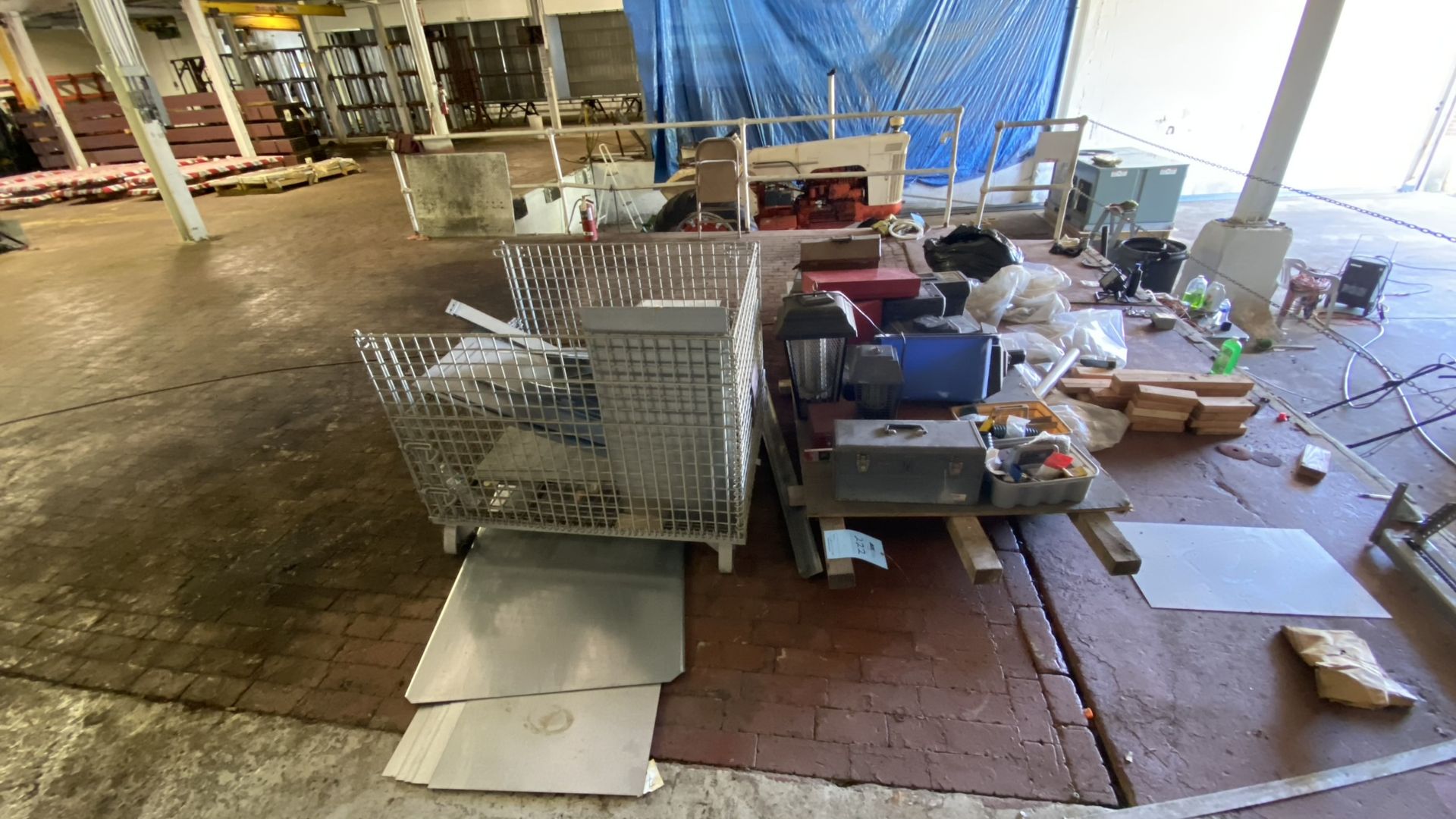 Lot: Bug Zappers, Tool Boxes & Galvanized Steel - Image 2 of 7