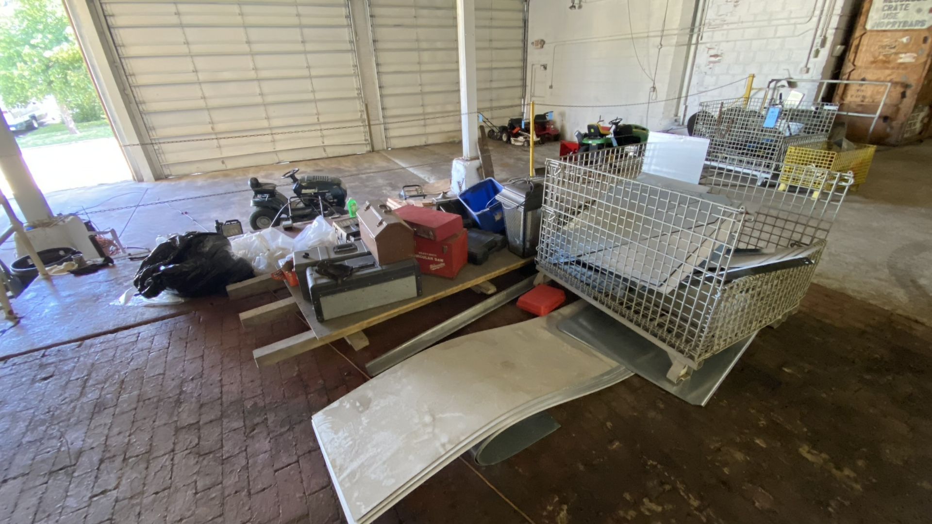 Lot: Bug Zappers, Tool Boxes & Galvanized Steel - Image 5 of 7