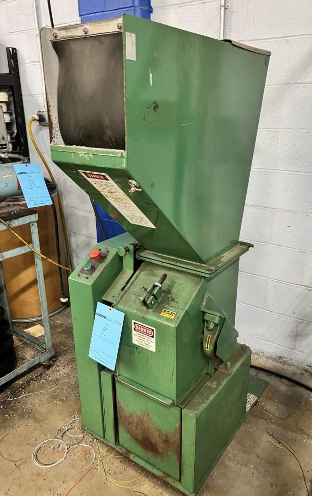 Temptek Press Side Granulator, Model 1010EM. Approximate 10" X 10" cutting chamber, open rotor, bott - Image 2 of 10