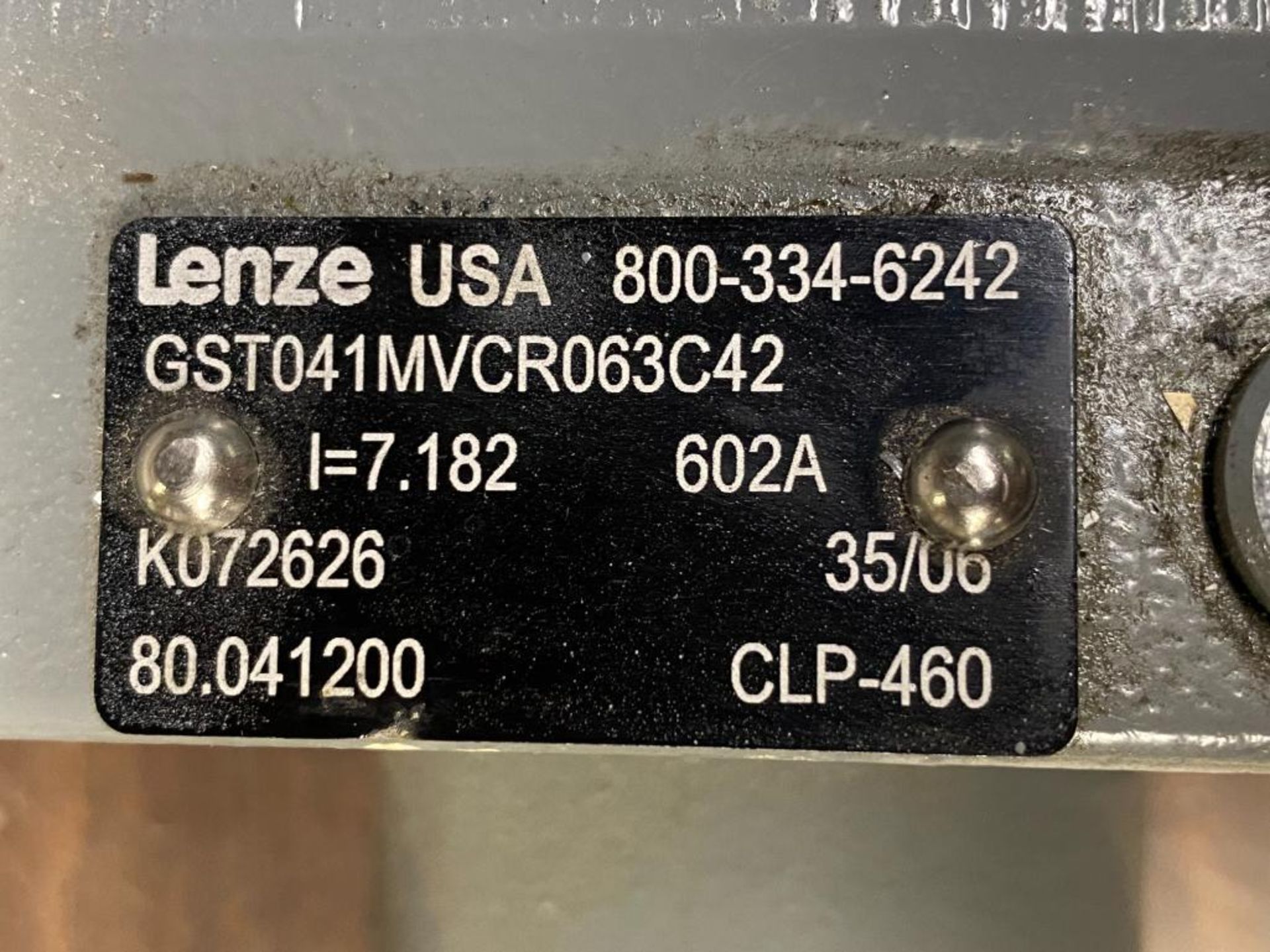 LENZE MOTOR GST041MVCR063C42/MDEMA1M063-42. Packaging Fee = $25 - Image 3 of 4