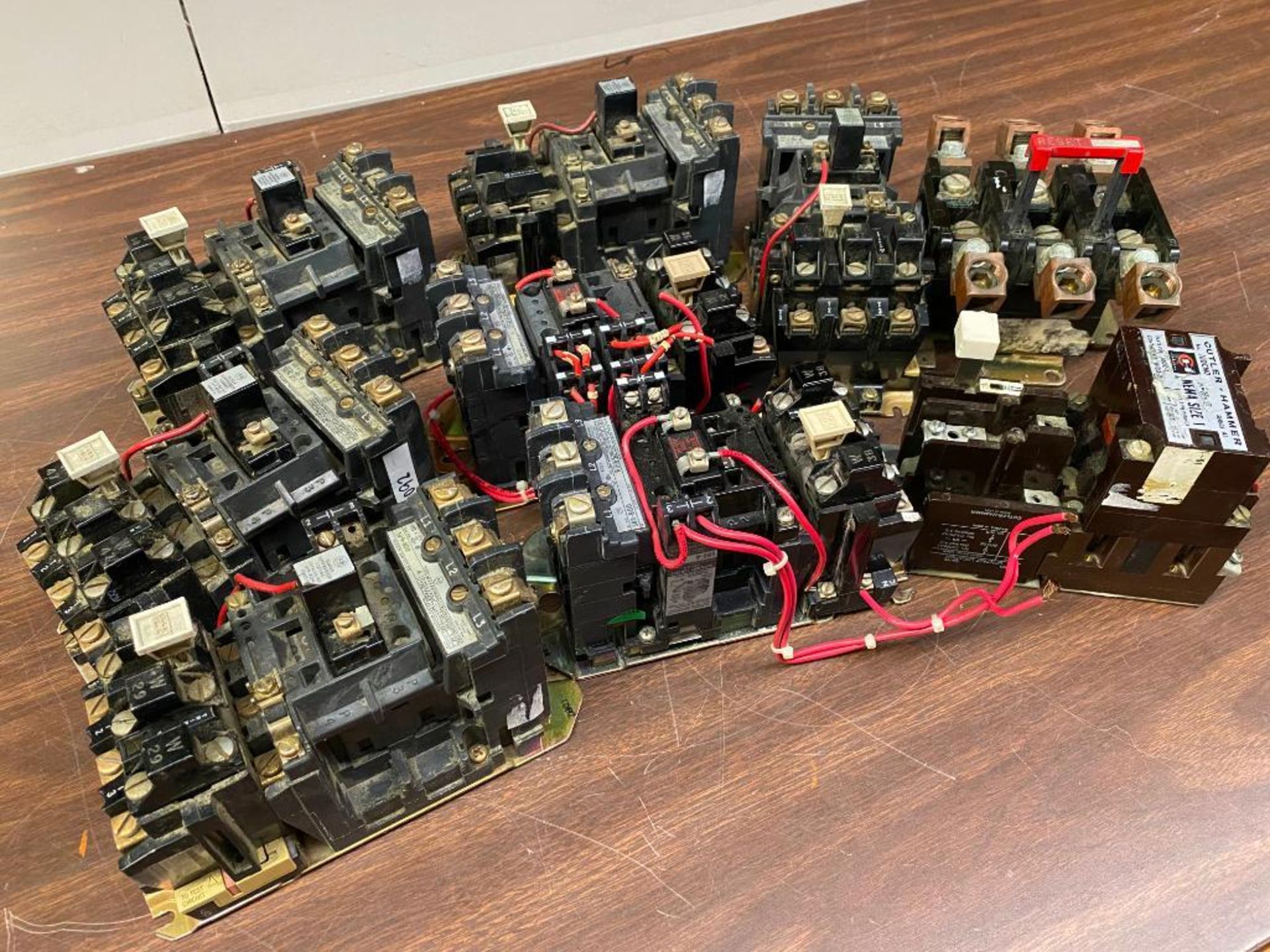 LOT OF MISCELLANEOUS MOTOR STARTERS. Packaging Fee = $15