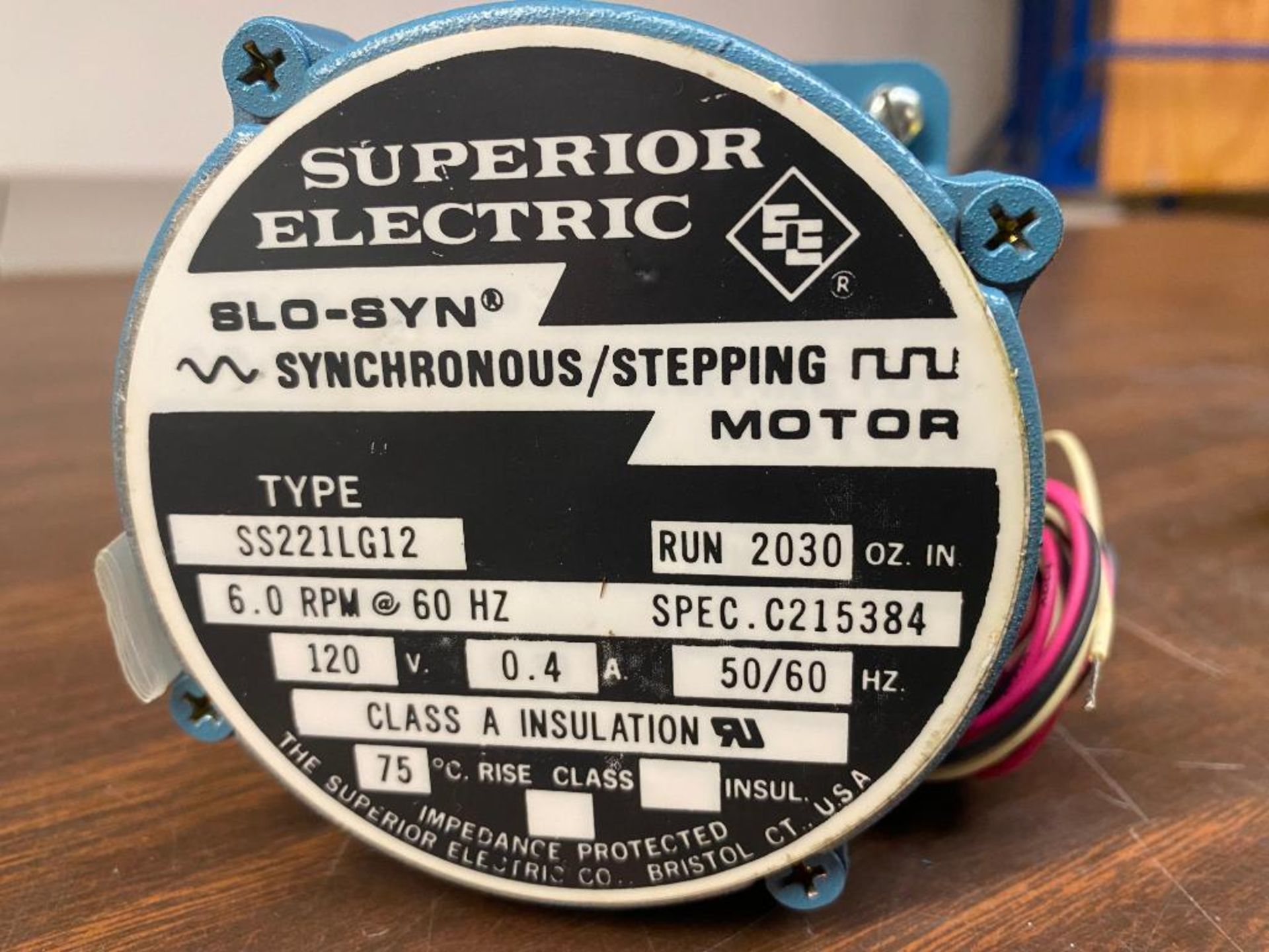 SUPERIOR ELECTRIC SLO SYN MOTOR SS221LG12. Packaging Fee = $5 - Image 3 of 4