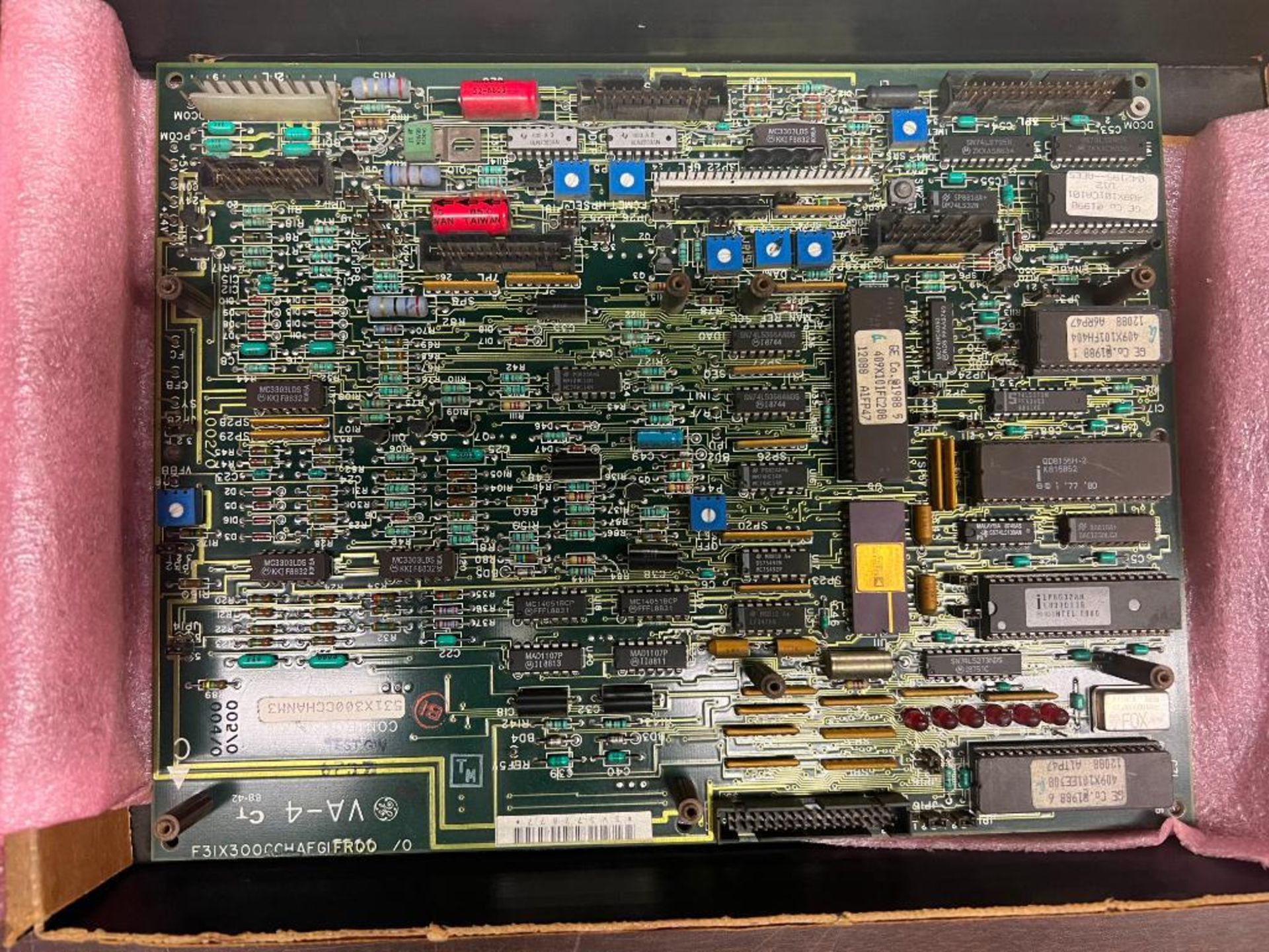 GE CONTROL BOARD F31X300CCHAFGIFR00/531X300CCHANM3. Packaging Fee = $25 - Image 4 of 6