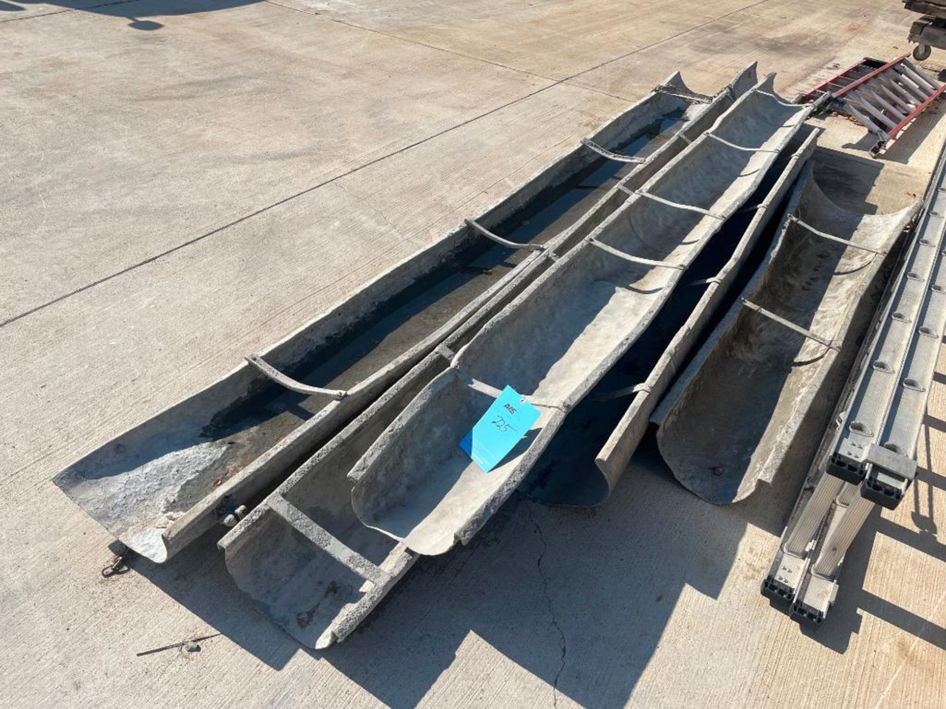 Lot (5): Concrete Chutes