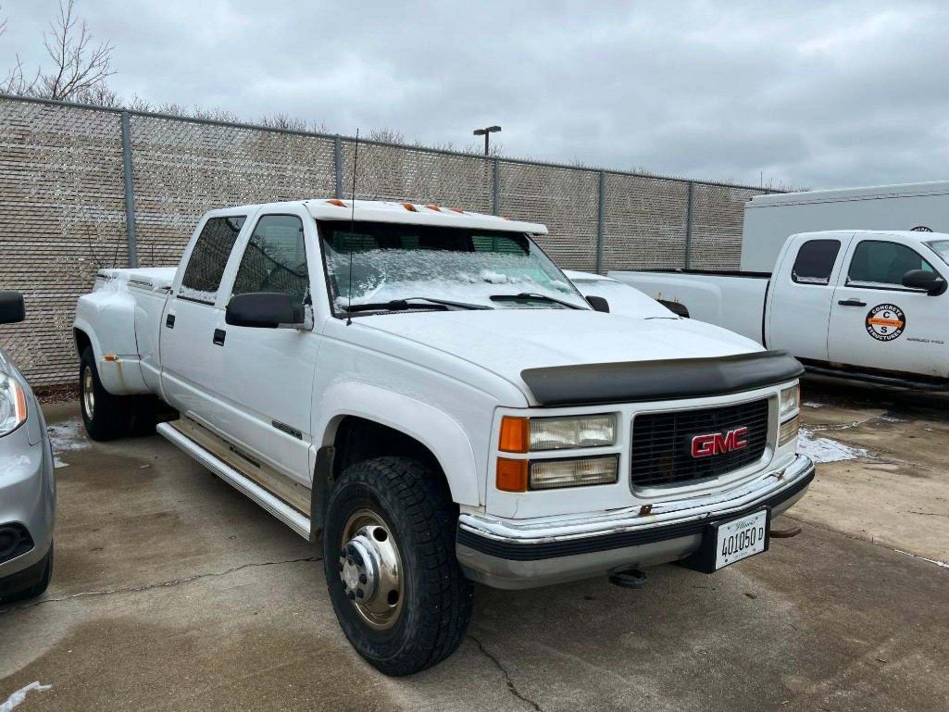 GMC Sierra 3500 Pickup Truck, GMC Crew Cab 4 x 4 Duel 454 V-8. VIN 1GTHK33JXWF026601 (1998)