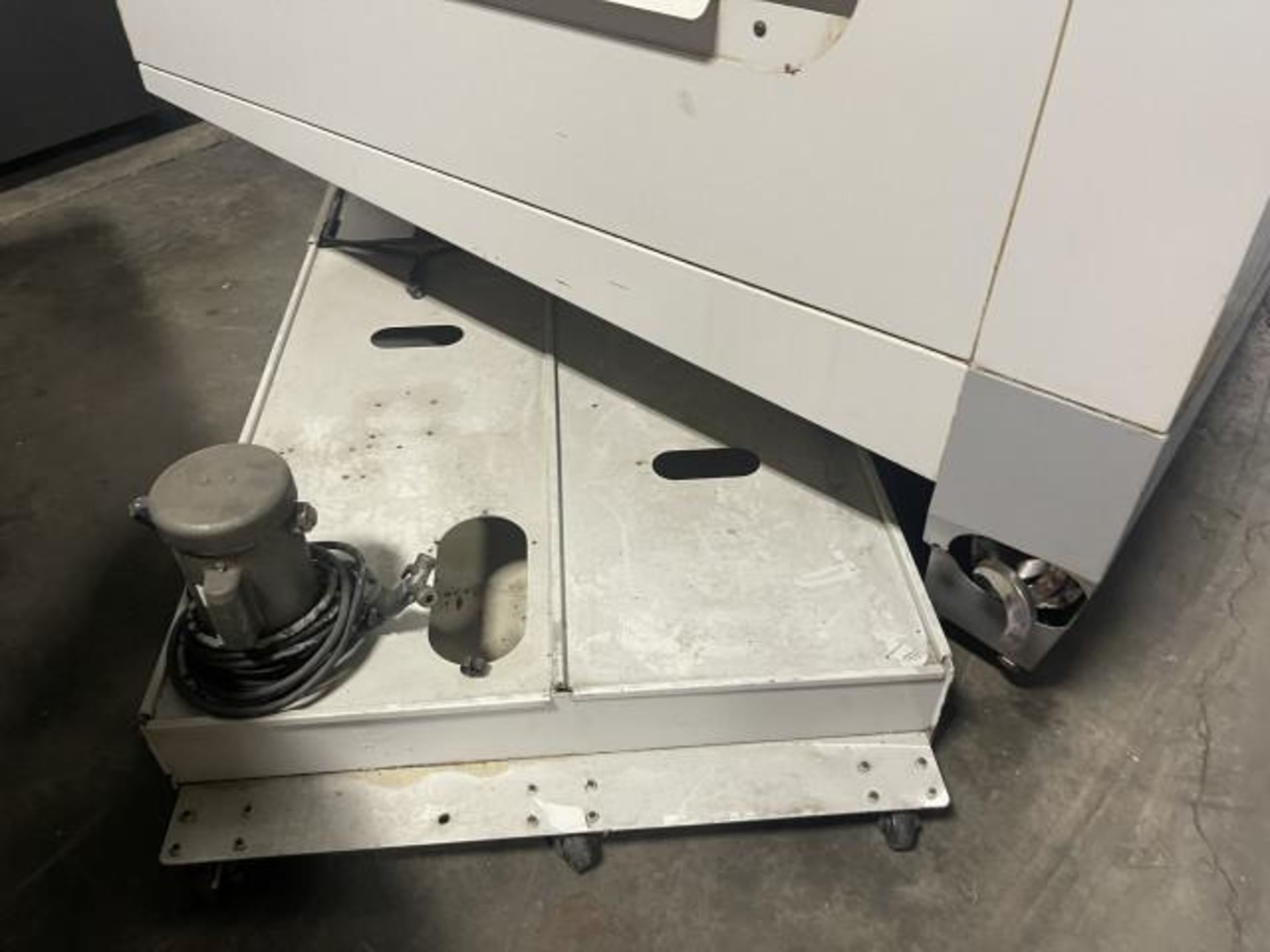 HAAS VF6 - Image 10 of 14