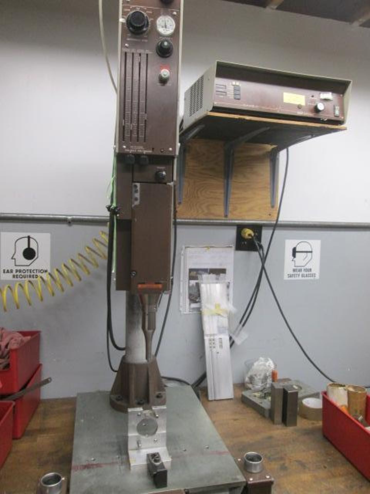 Ultrasonic Welder