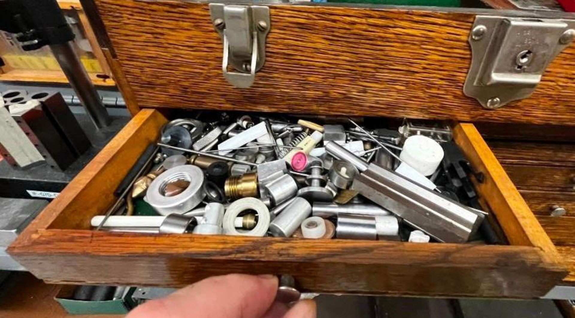 Misc Bits, Taps, Dies & Other hardware - same items are pictured in toolbox, in box and in bags. - Image 15 of 18