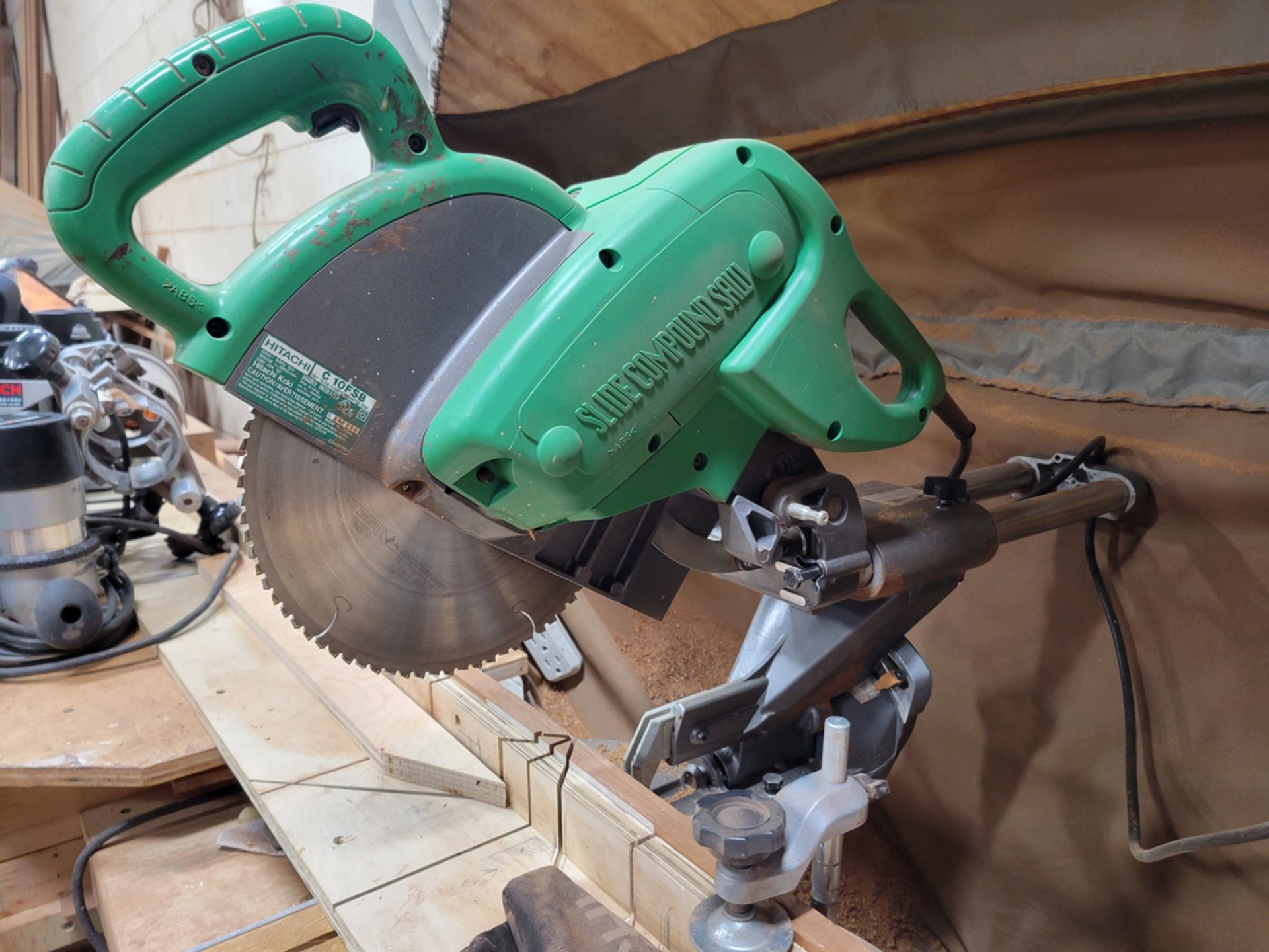 Hitachi Model: C10FSB 10" Slide Compound Miter Saw w/ Rousseau 5000 Dust Catch - Image 4 of 6