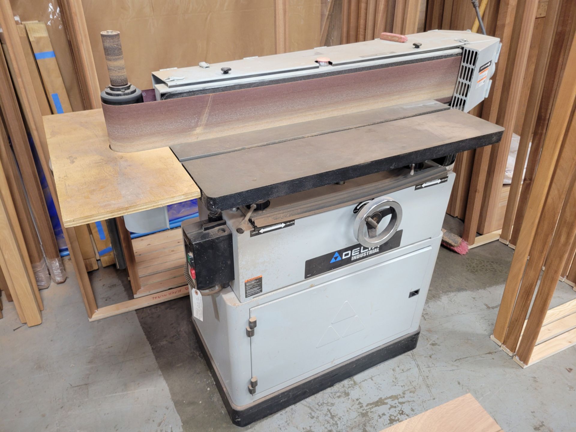 Delta Industrial Model: 31-396 Oscillating Edge Sander